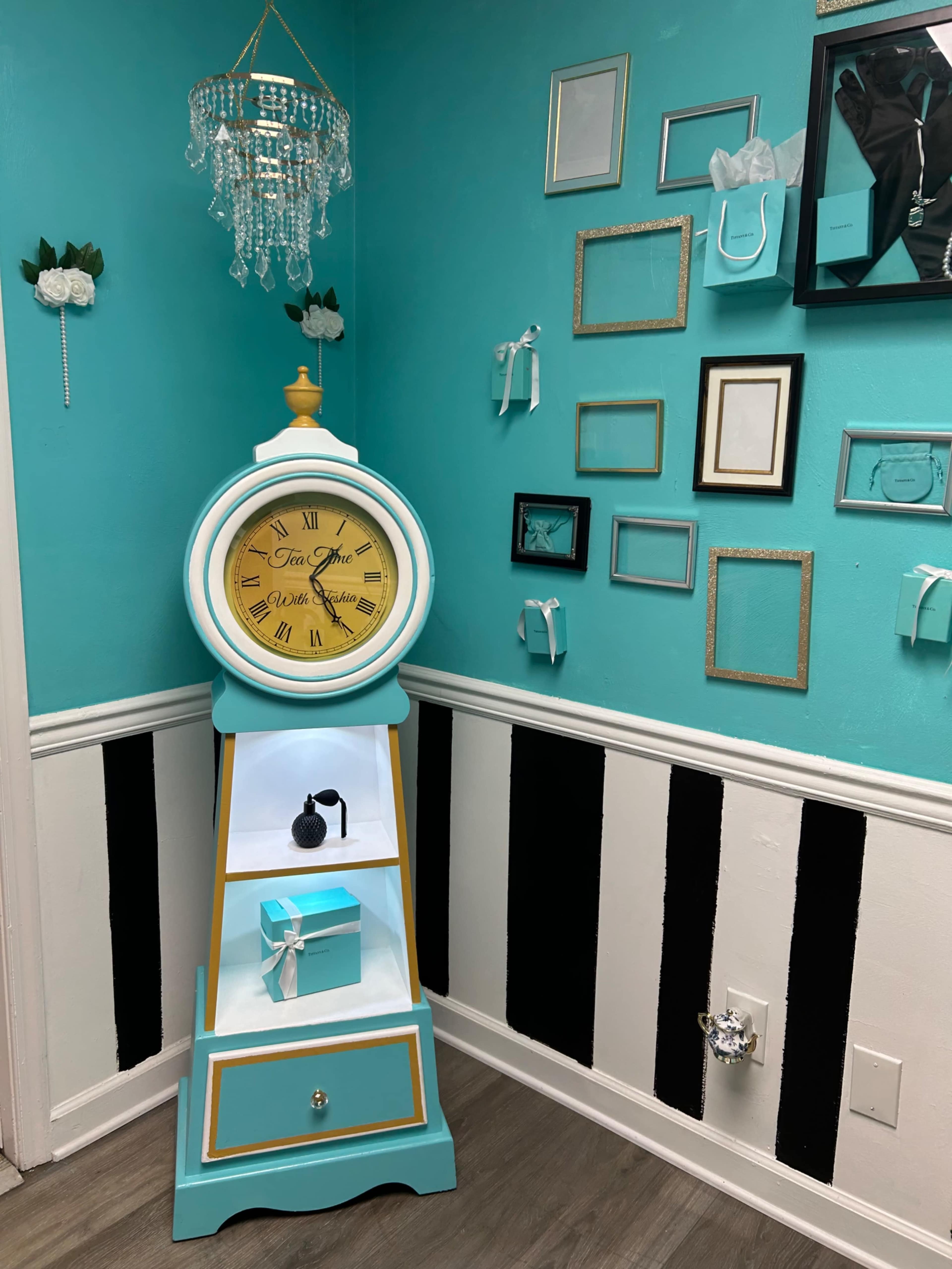 Elegant & Creative 4 Room Space Image in Virginia Beach, Virginia Beach, VA