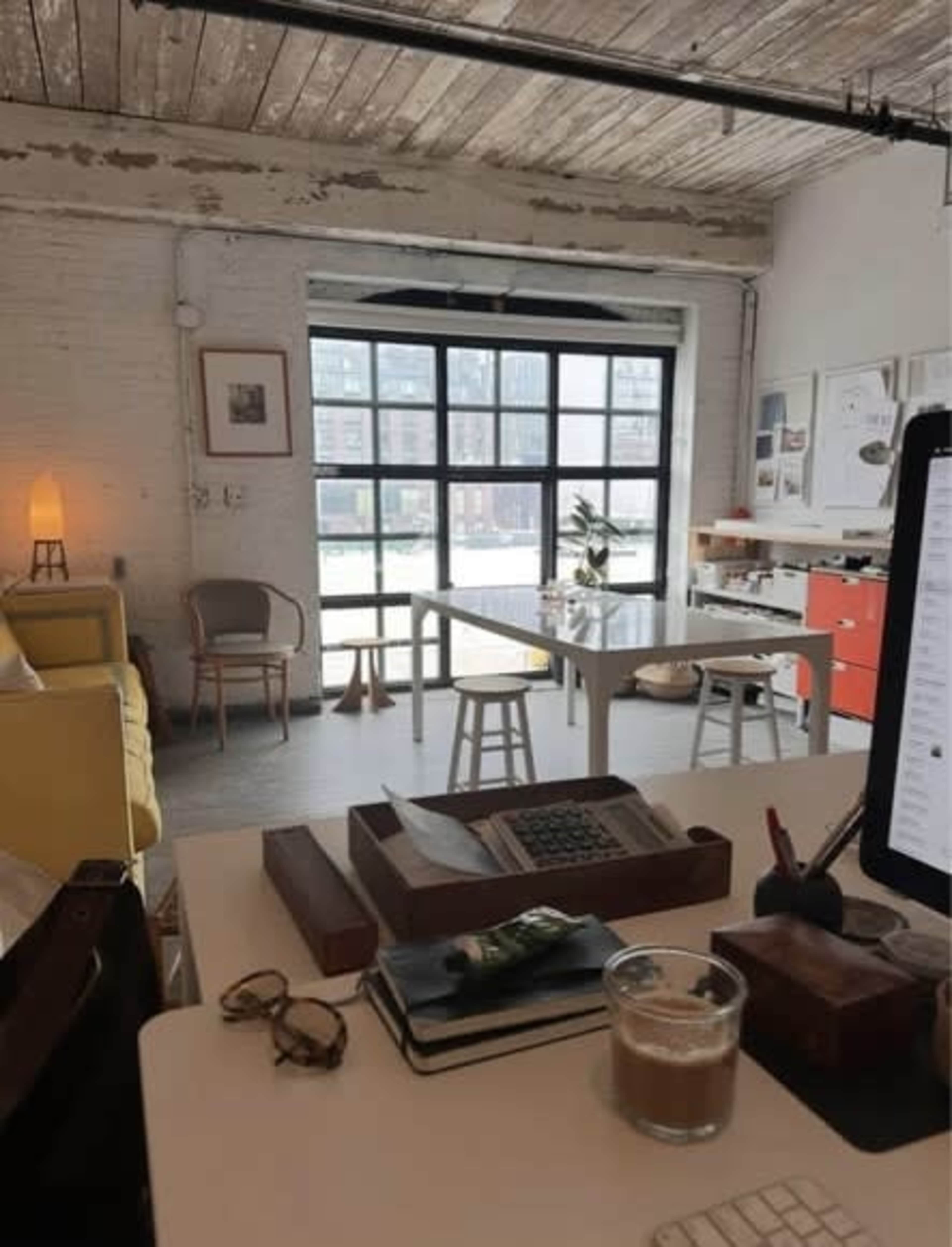 Sunny Design Studio / Photo Studio Image in Greenpoint, Brooklyn, NY