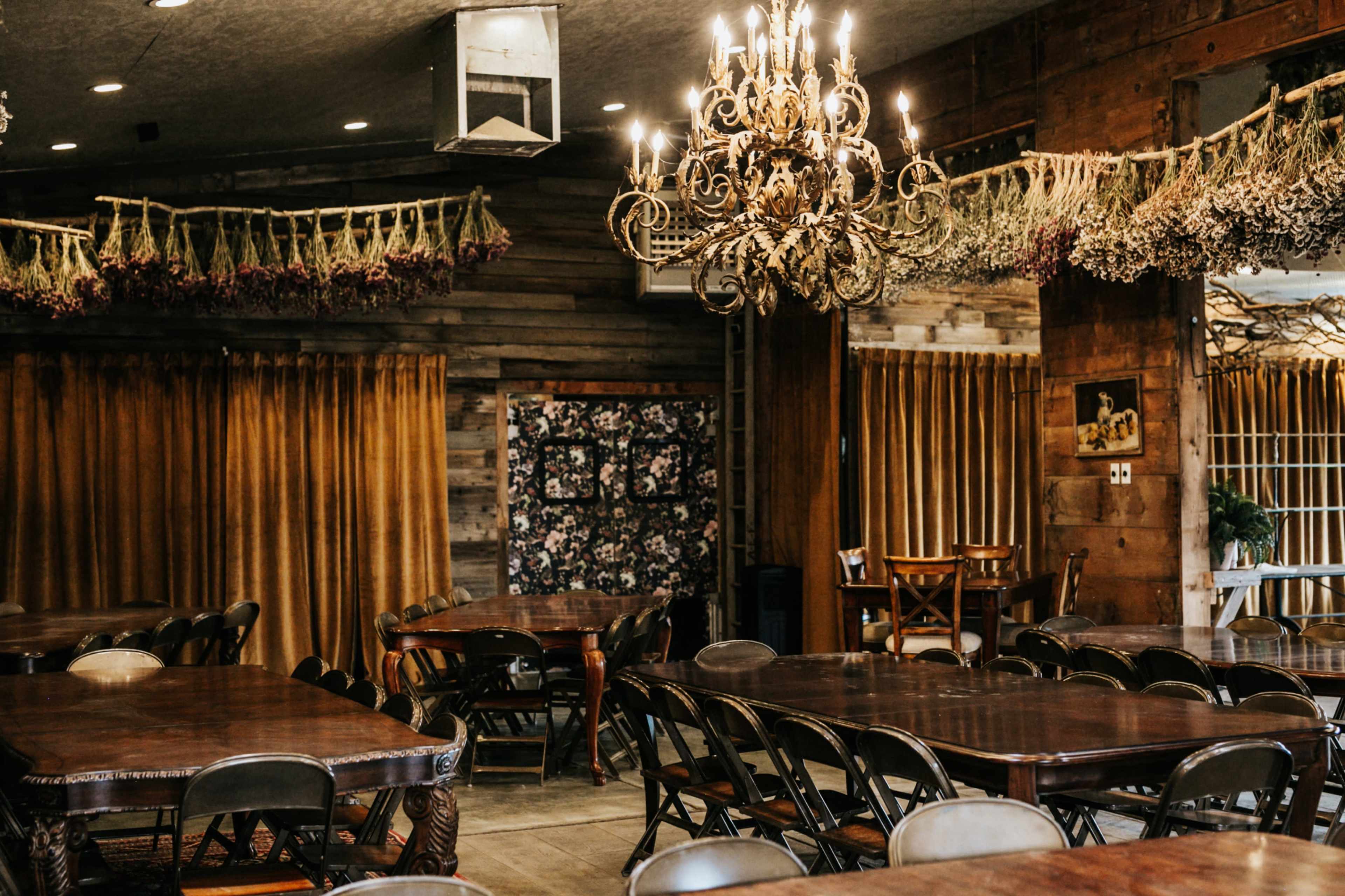 Botanical Manor & Garden Hall: Warm, Refined Event Retreat Image in Riverton, Riverton, UT