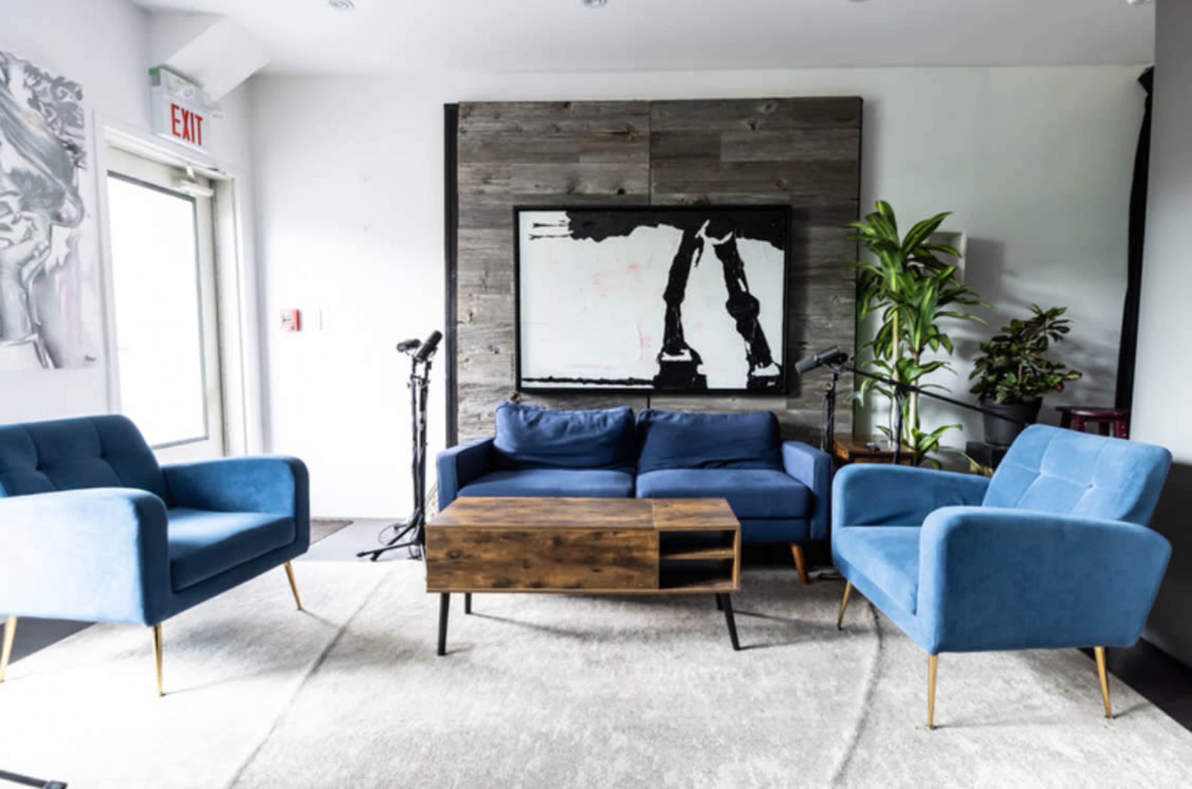 Little Italy photo studio Image in Palmerston - Little Italy, Toronto, ON