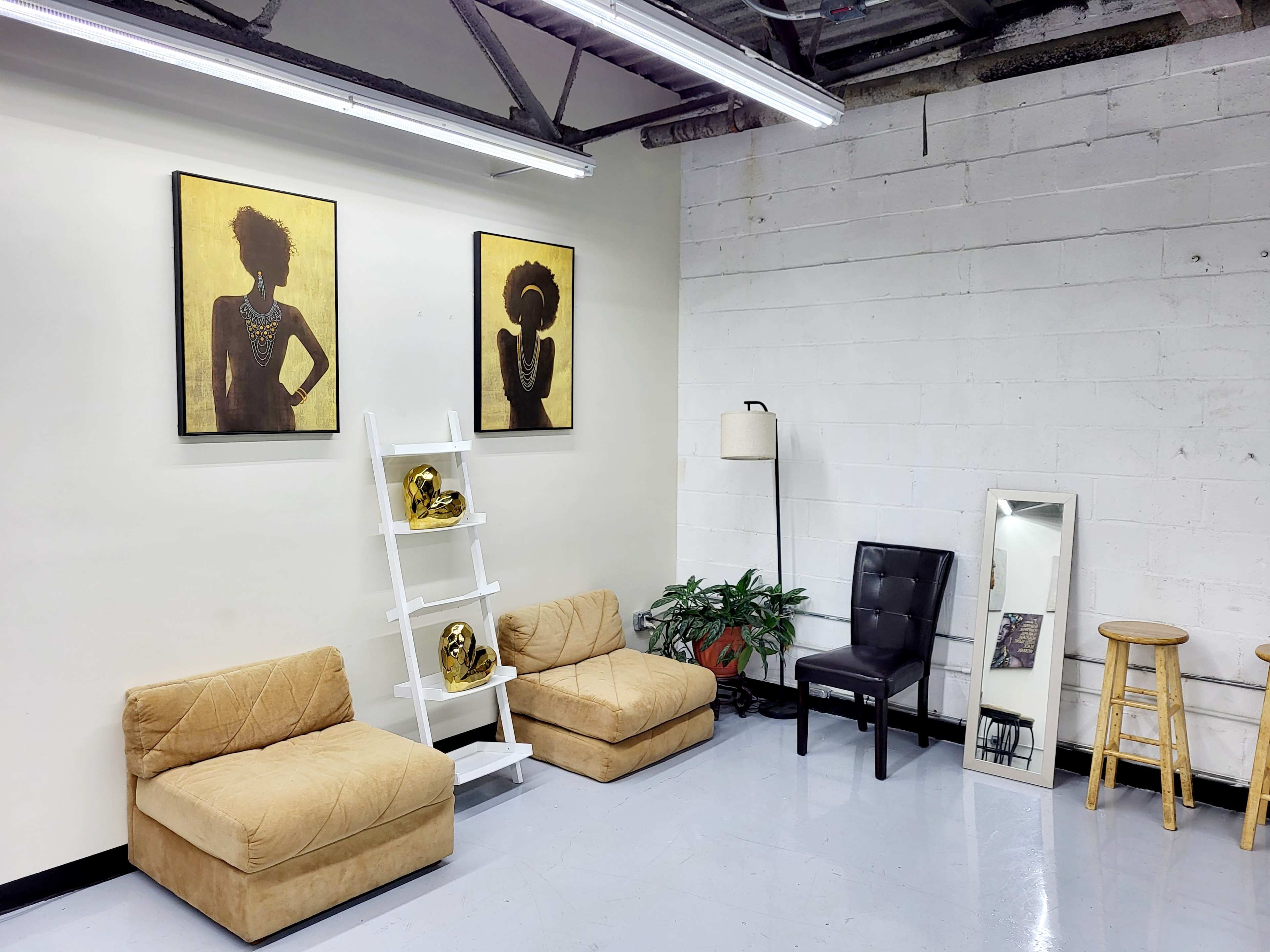 Loft-like Afrocentric Themed Event Studio/Hall with Skyline View Image in Canarsie, Brooklyn, NY