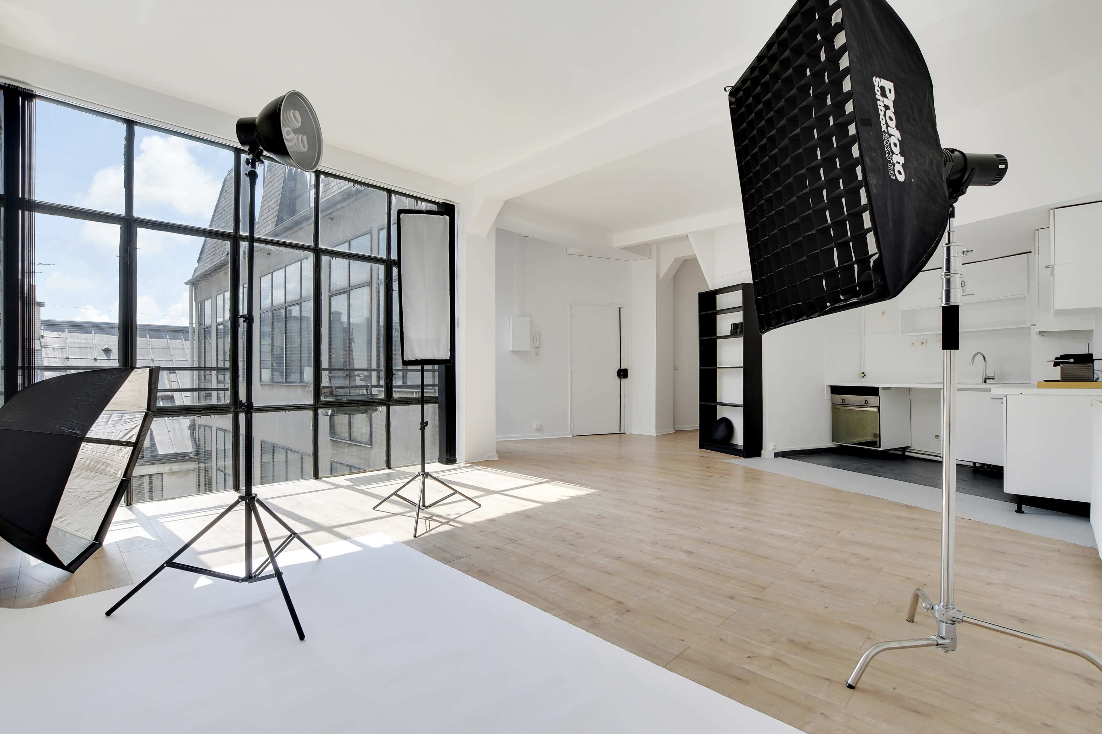 DAYLIGHT STUDIO Image in Hôpital-Saint-Louis, Paris