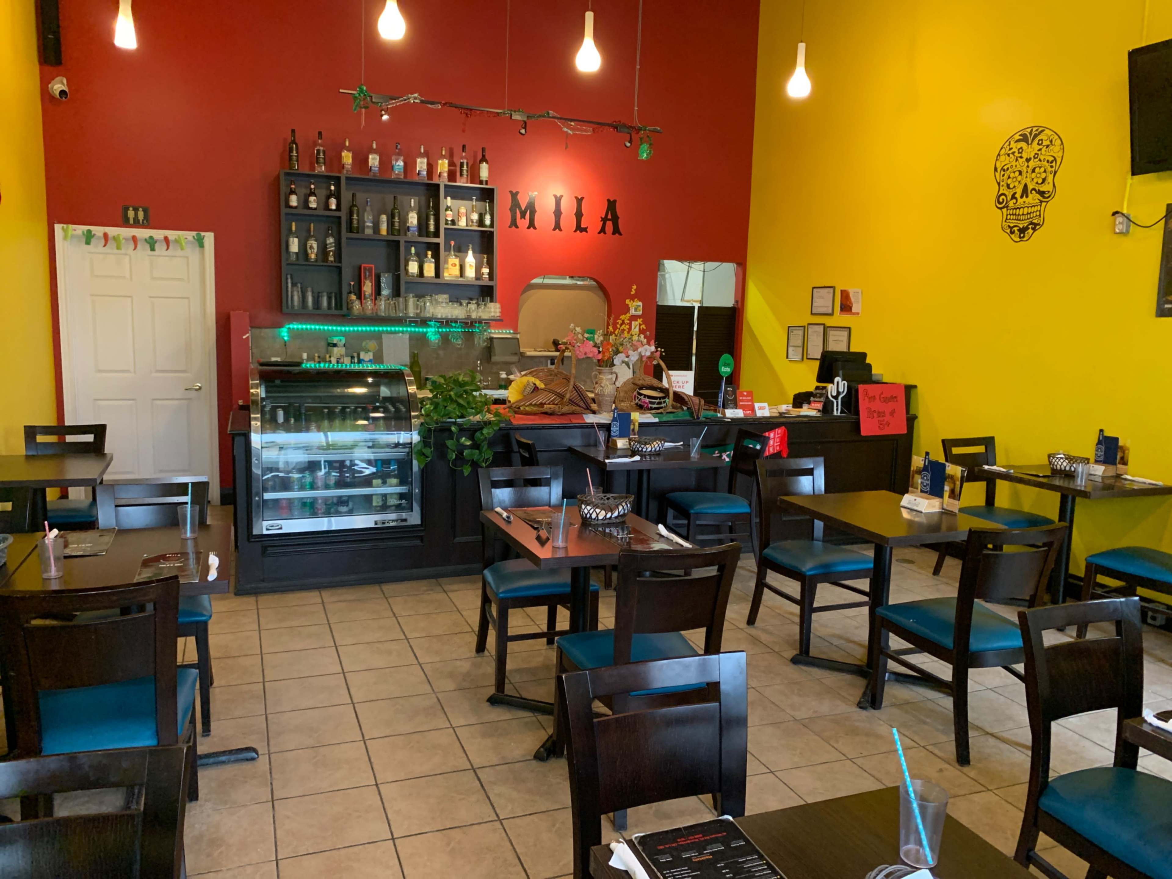 Cozy friendly restaurant space. Image in Woodbridge, Woodbridge, ON