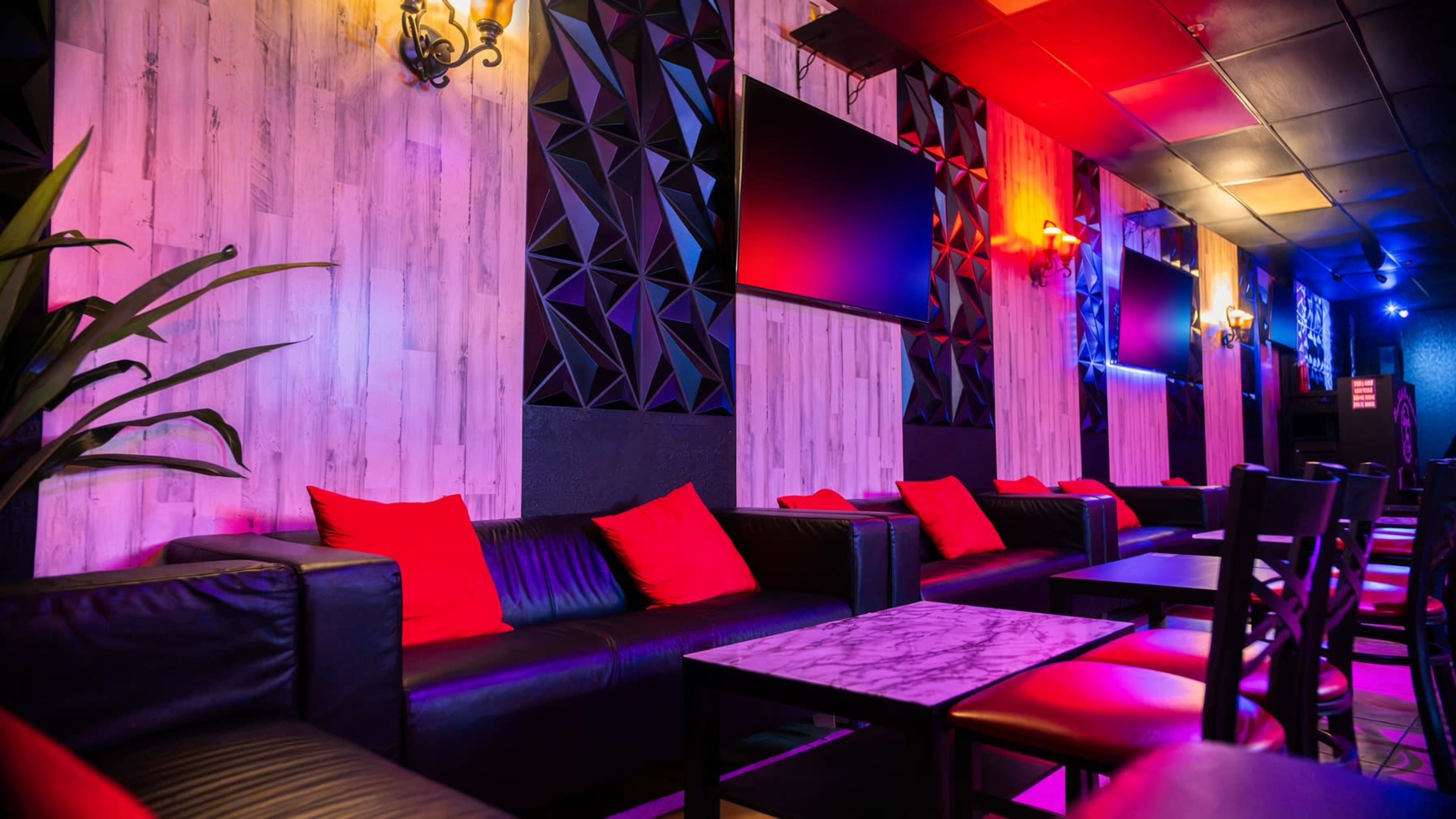 Upscale Urban Lounge in Tampa | Events, Shoots & Parties Image in County Line Coalition, Tampa, FL