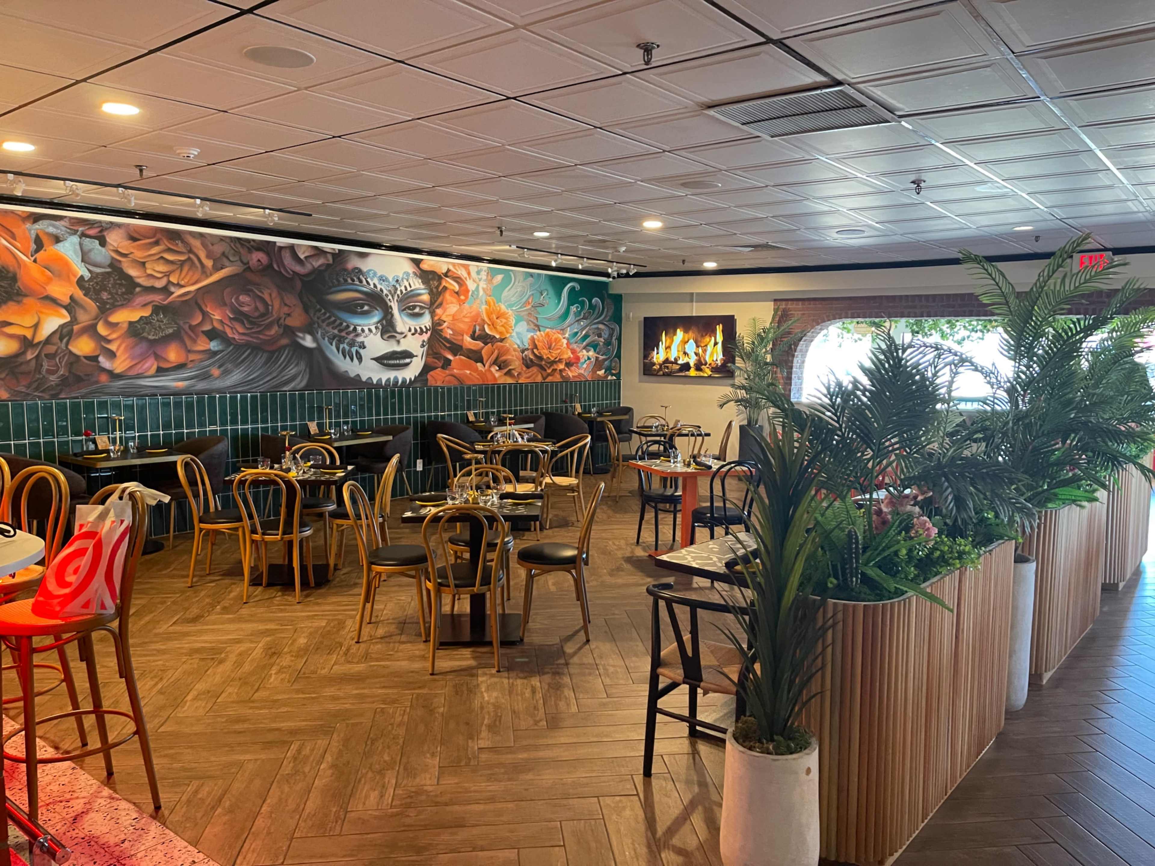 Urban, commercial, tropical, spacious kitchen, patio, lounge, speakeasy Image in Greenburgh, Elmsford, NY