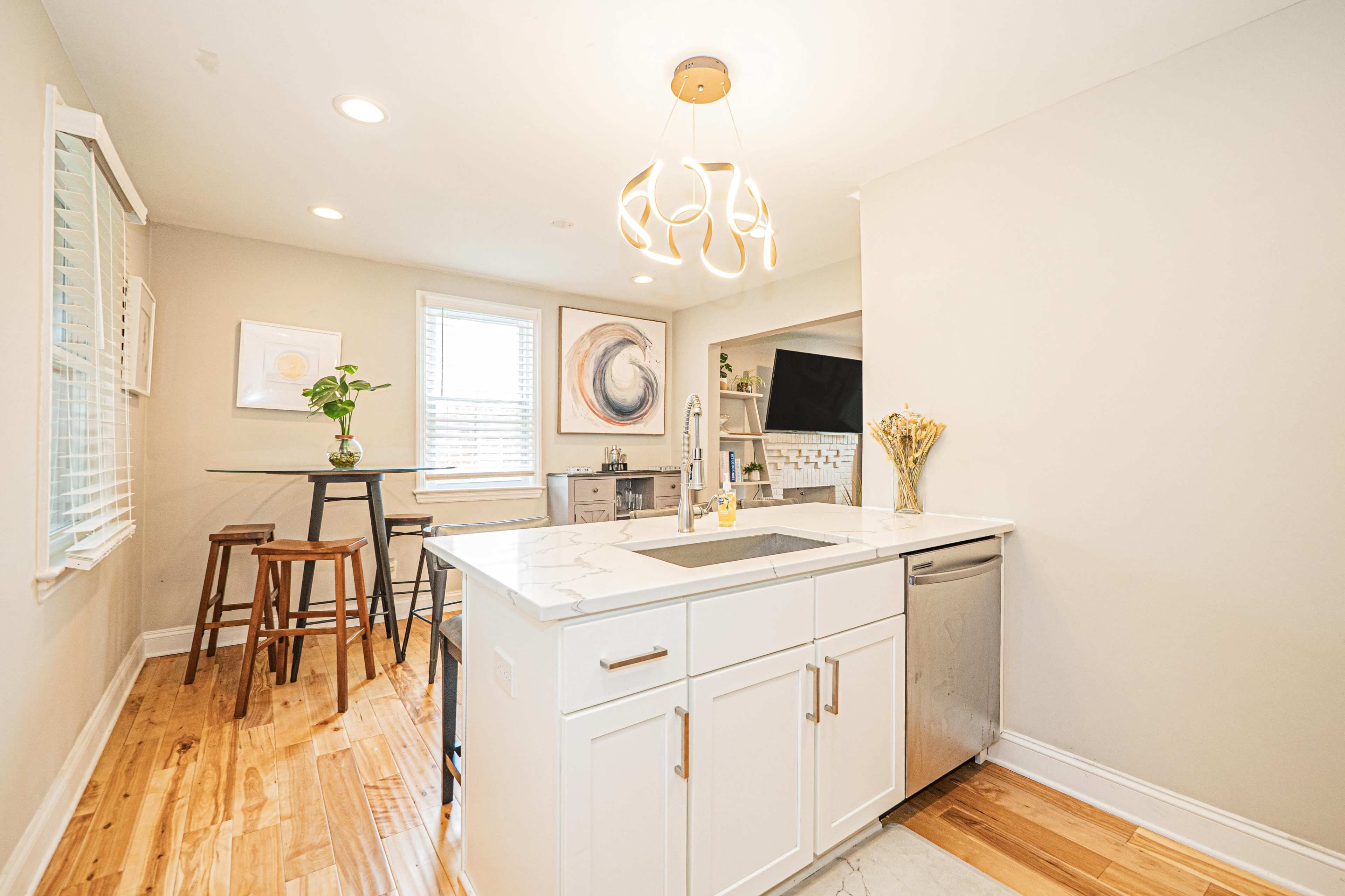 Charming & Relaxing 3BR Family-Friendly Stay in MD Image in District Heights, District Heights, MD