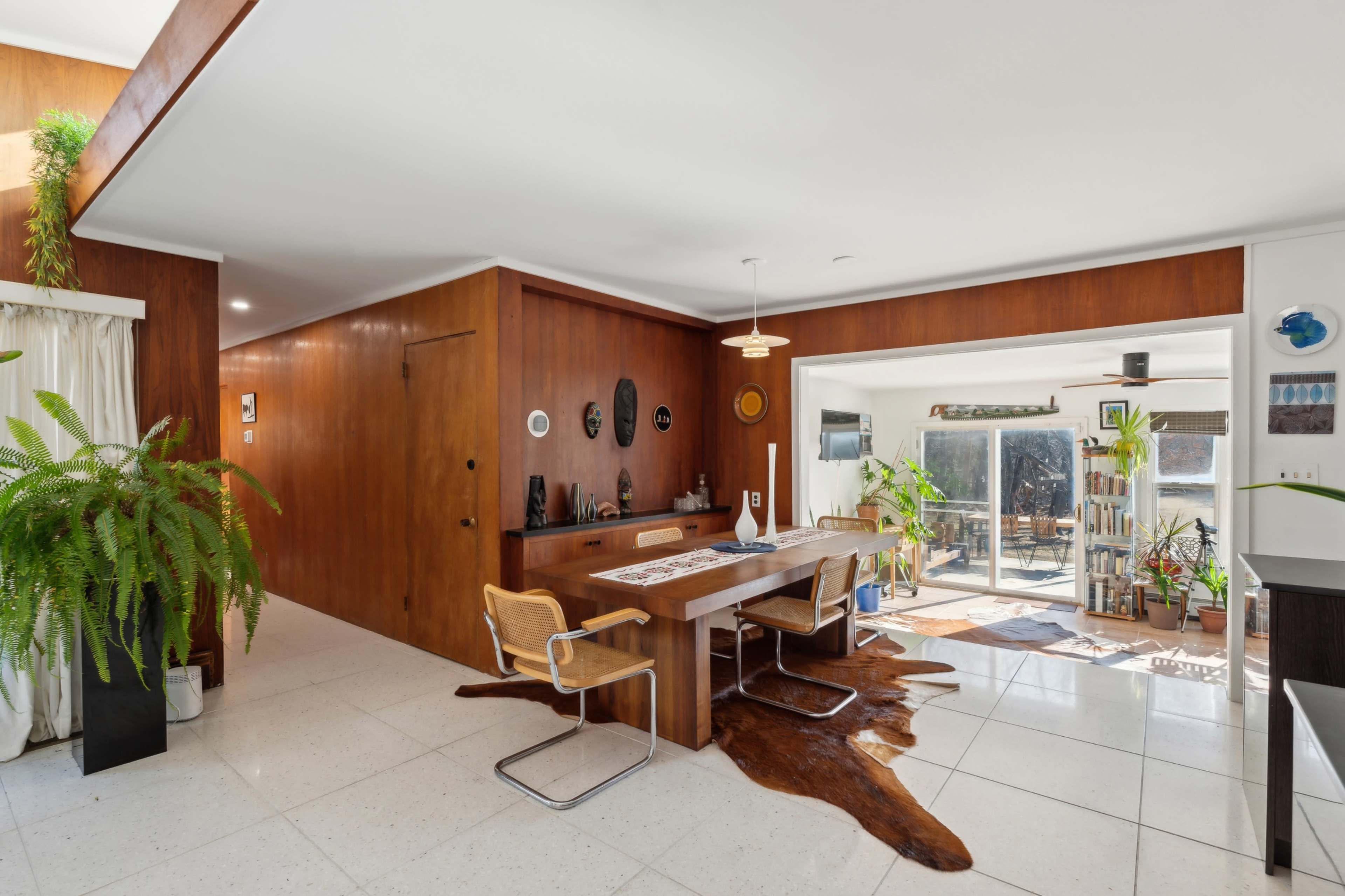 Frank Lloyd Wright Inspired Time Capsule Image in Clarksburg, Freehold, NJ