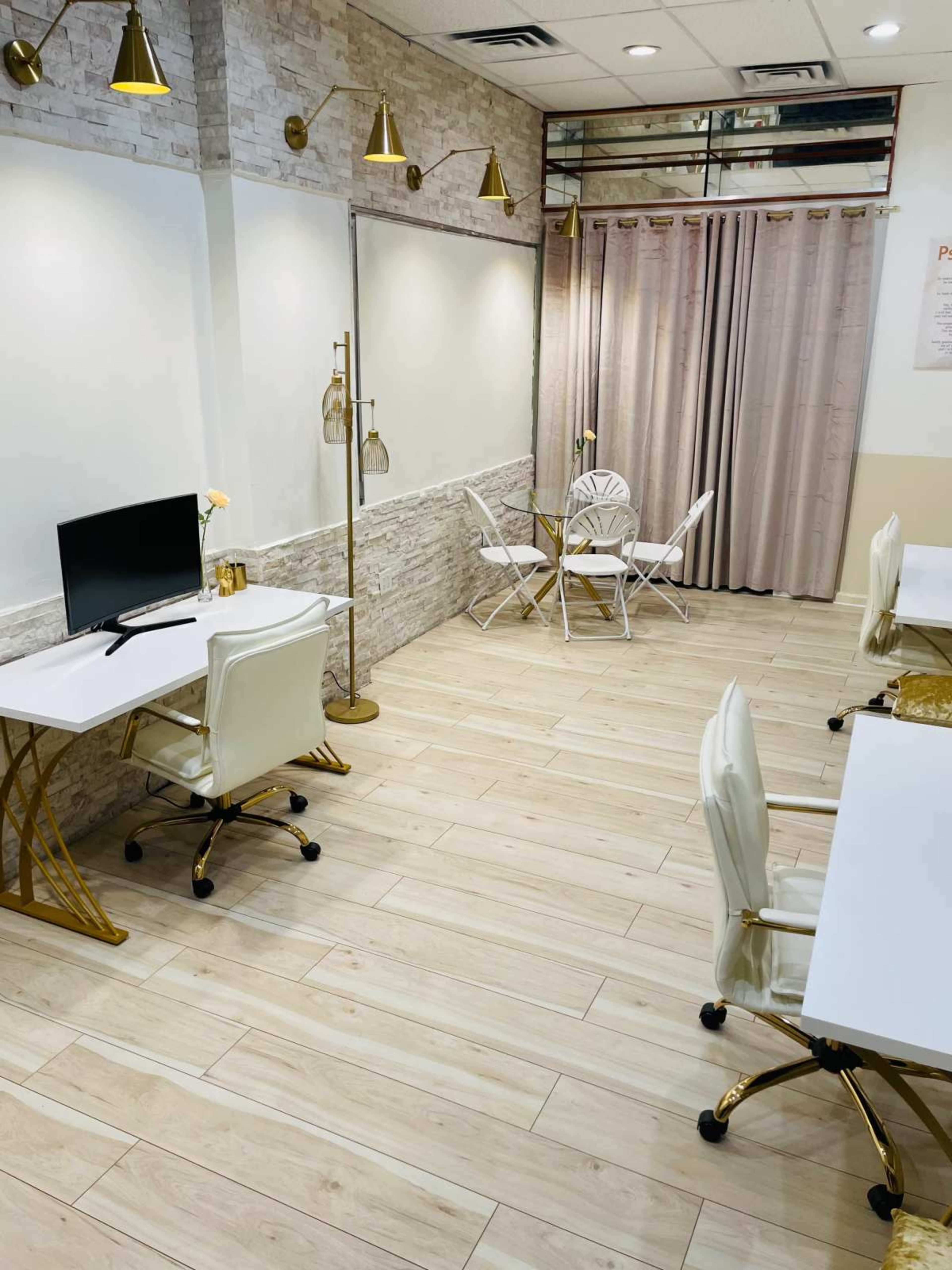 Business Studio in Brooklyn Image in Flatlands, Brooklyn, NY