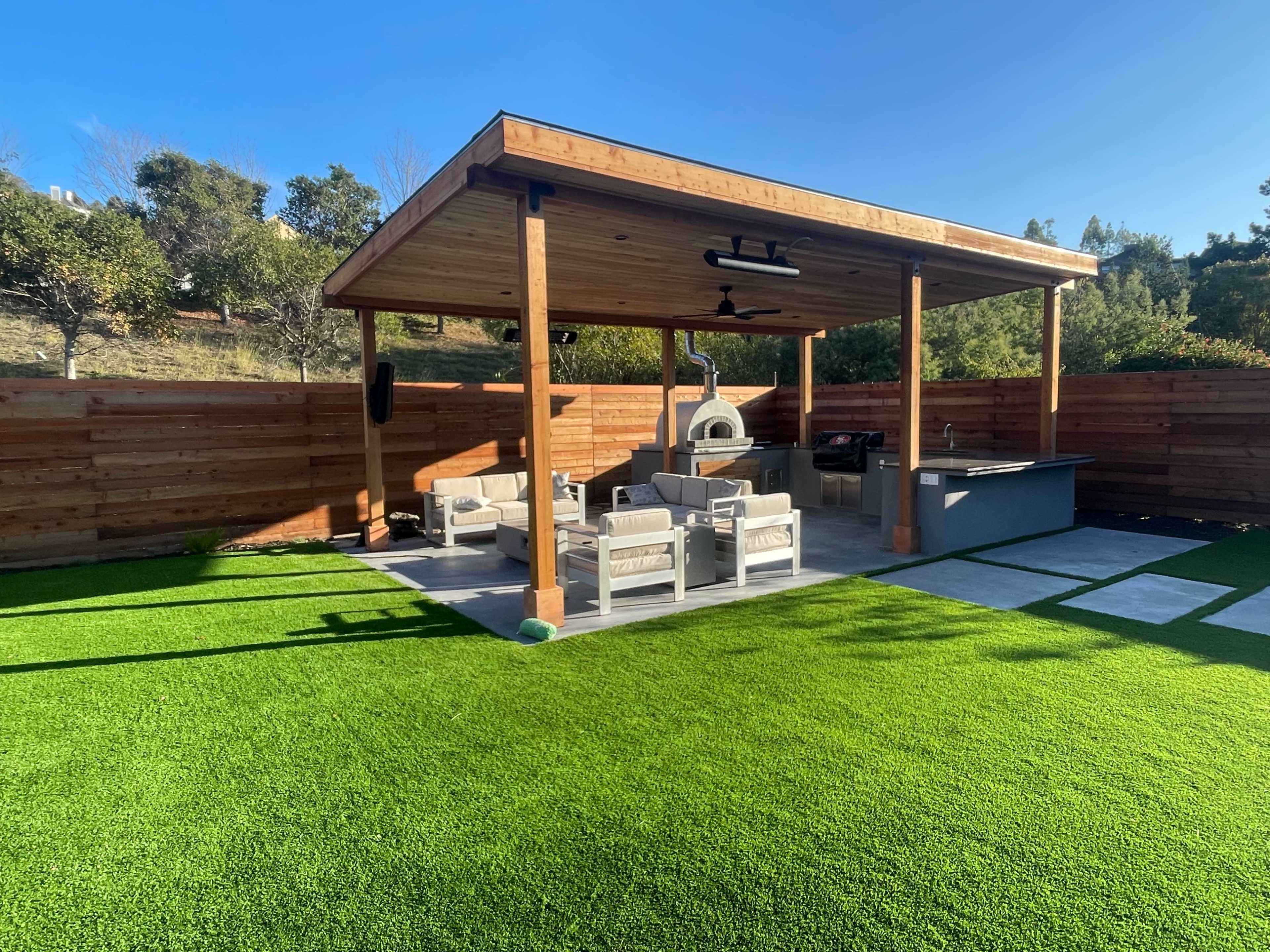 Stylish Outdoor Event Space With Covered Area and Outdoor Kitchen Image in Belvedere Tiburon, Belvedere Tiburon, CA