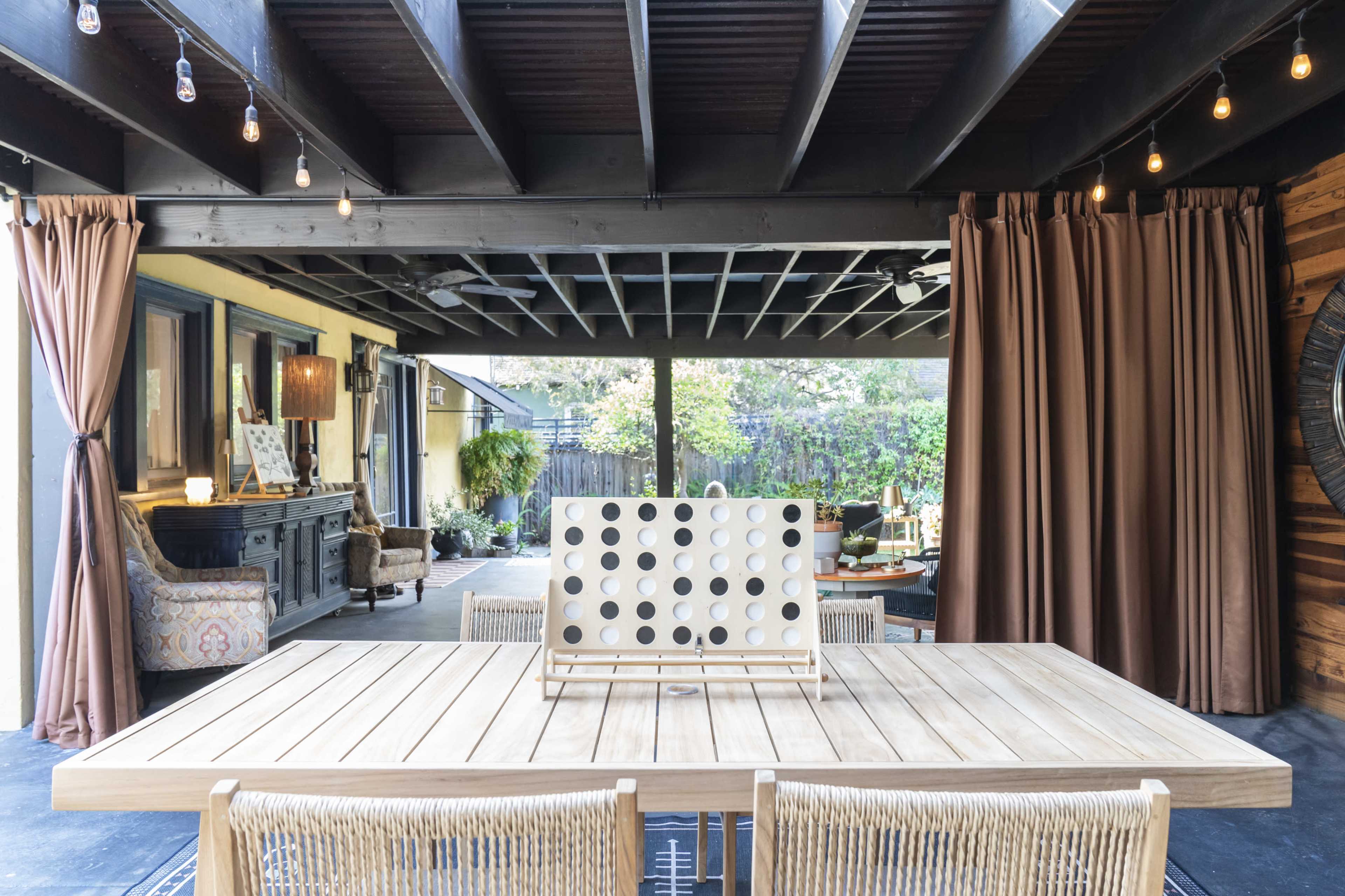 Lush Evergreen Outdoor Lounge and Garden For Meetings and Corporate Retreat in Pasadena Image in North Central, Pasadena, CA