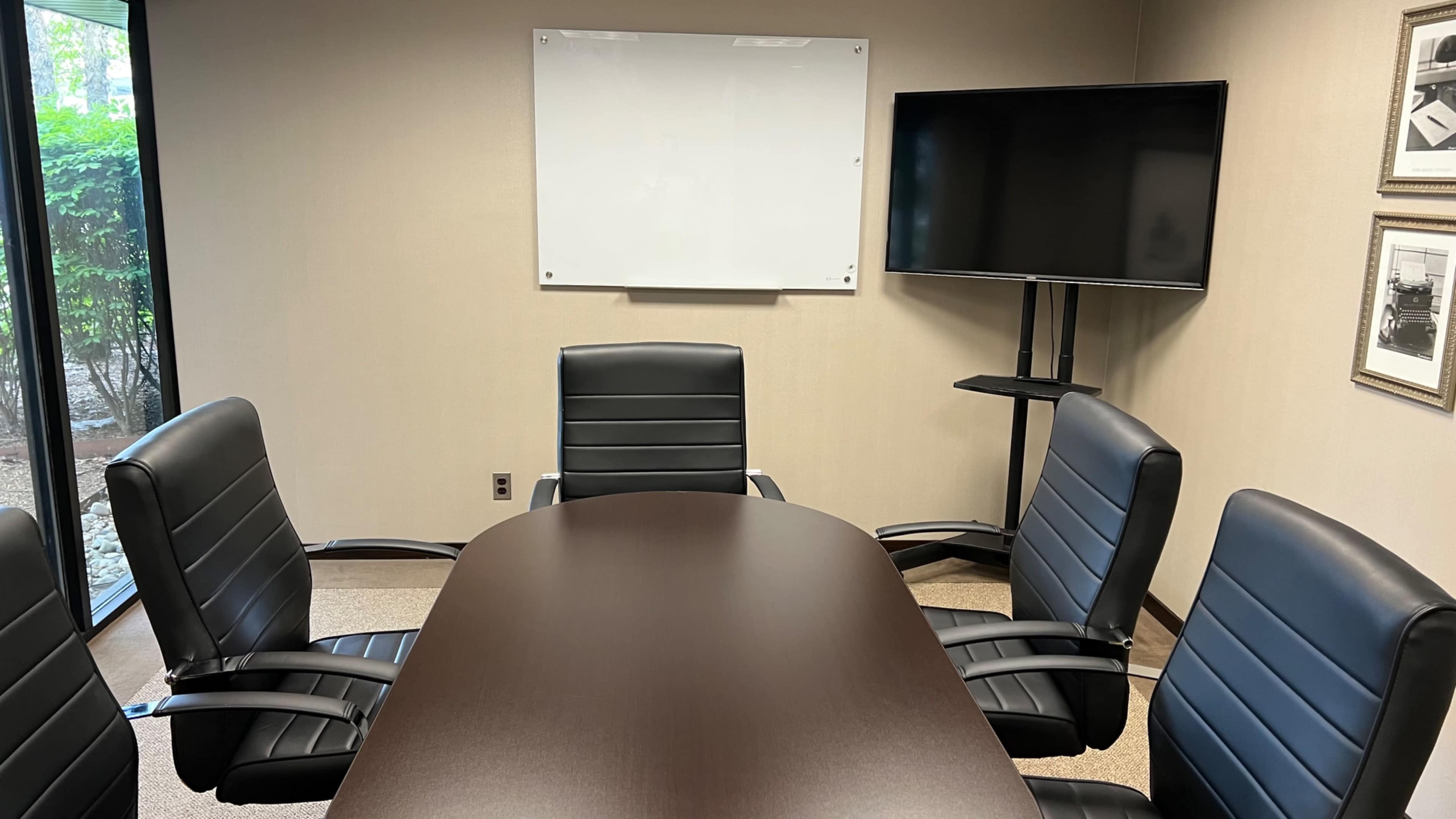 Secluded Meeting Space for 6 in Livonia w/ TV Image in Livonia, Livonia, MI