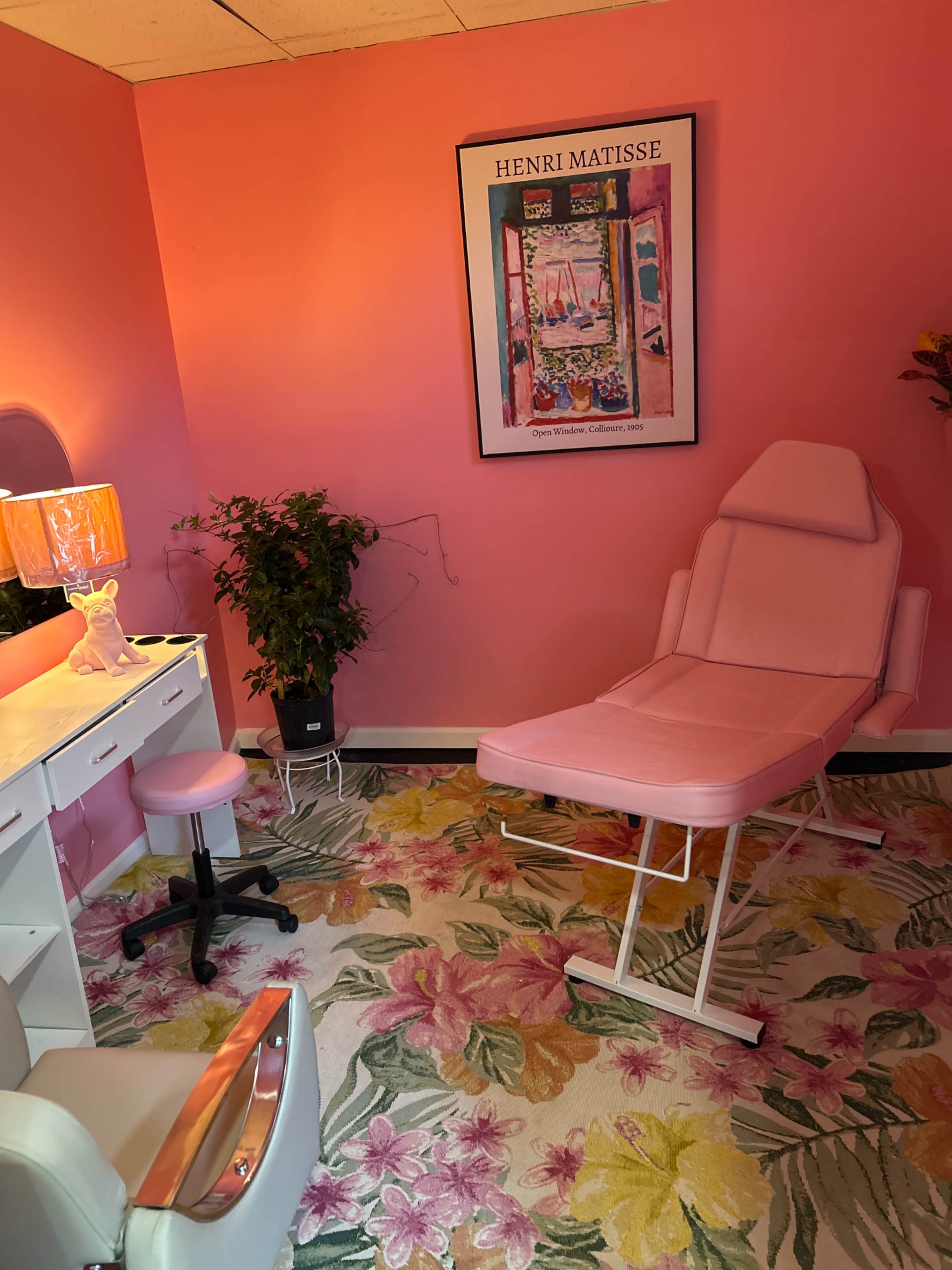 Luxury Pop-Up, Workshop, & Photography Studio – Glenolden, PA | Suite Simplicity Image in Glenolden, Glenolden, PA