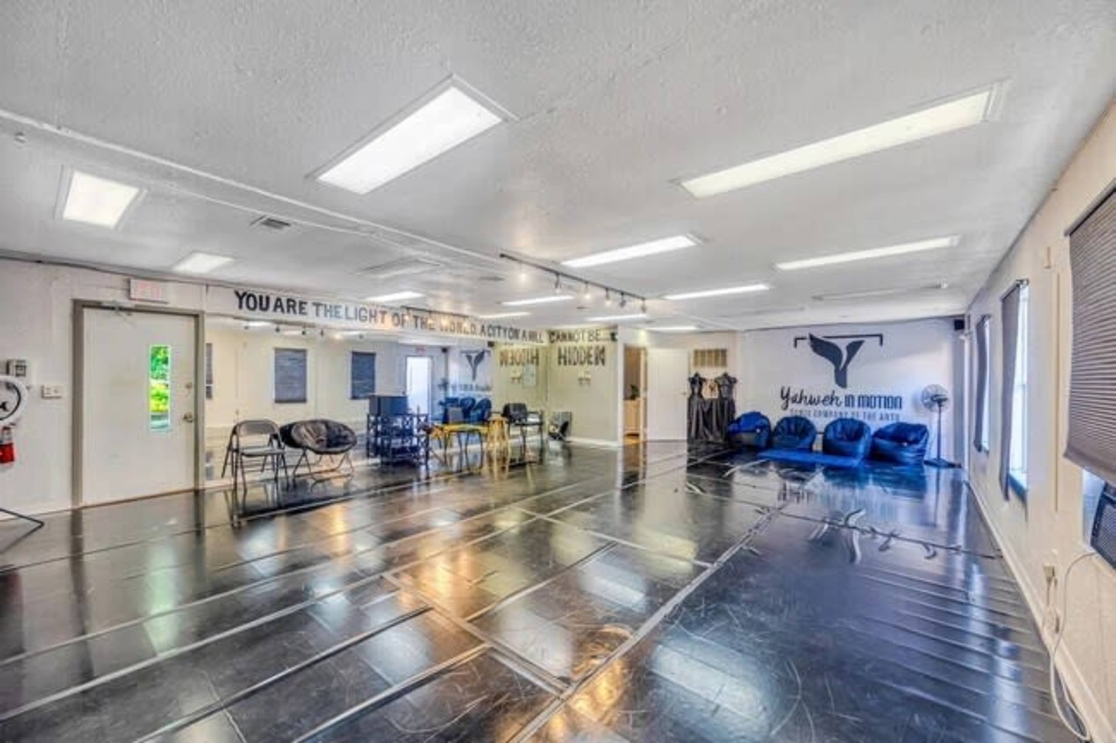 Church Perfect for Events, Photoshoots &  Productions Image in University, Lutz, FL