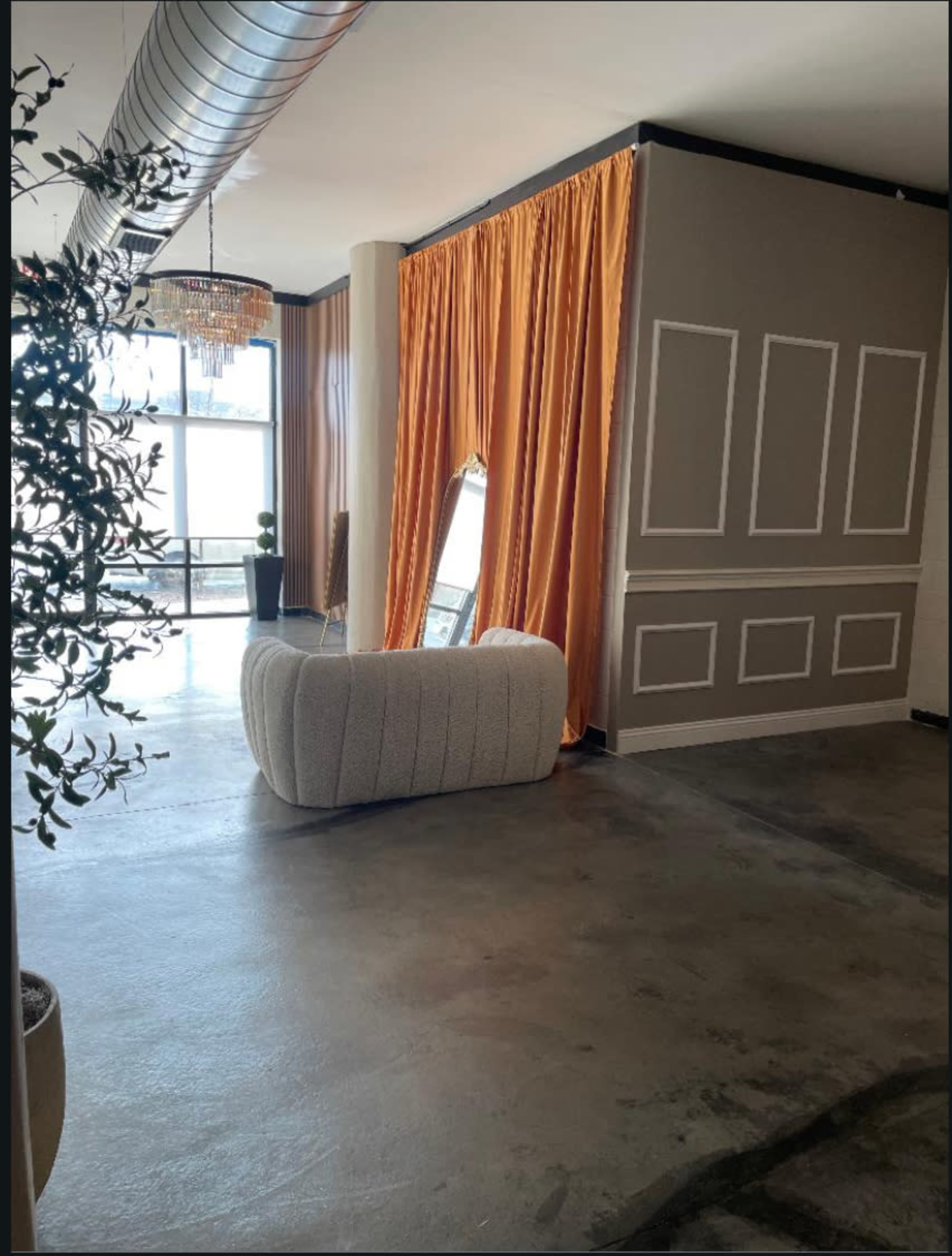 Modern Soho Studio located in Bridgeport with High Ceilings + Beautiful Light Image in South Side, chicago, IL