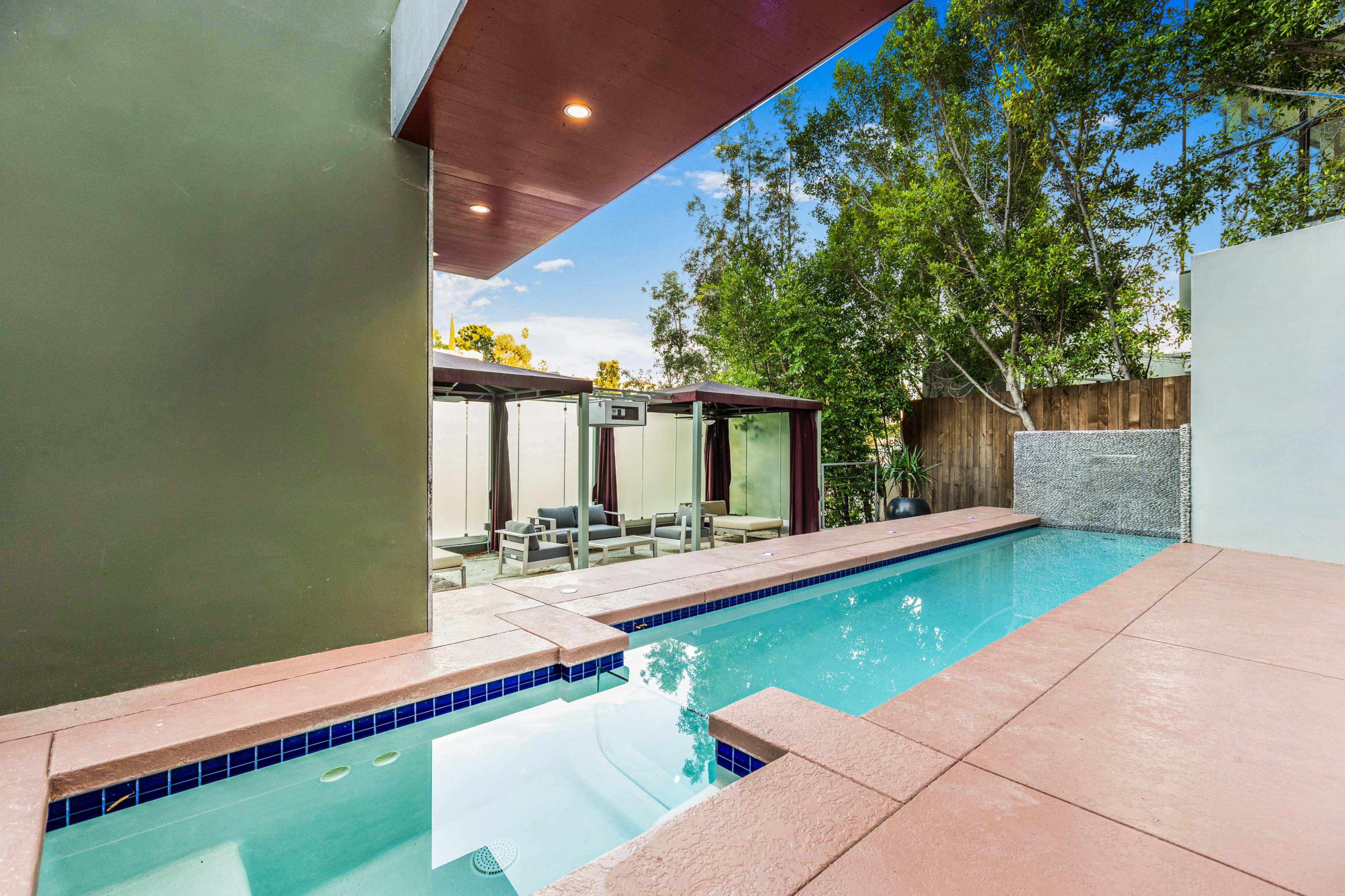 The Galleria Image in Central LA, Los Angeles, CA