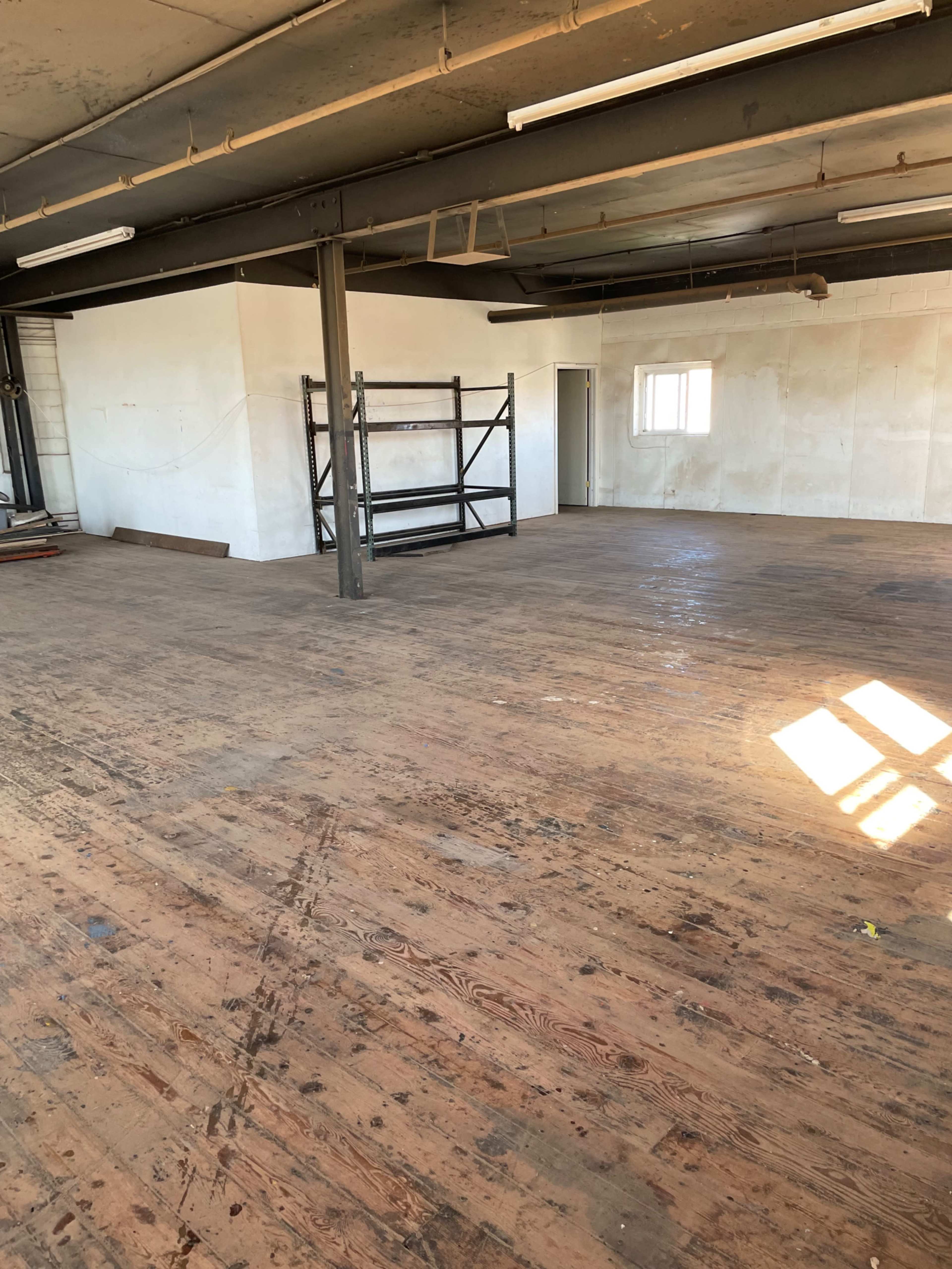 Pilsen loft, roomy.Bright natural light Image in Lower West Side, Chicago, IL