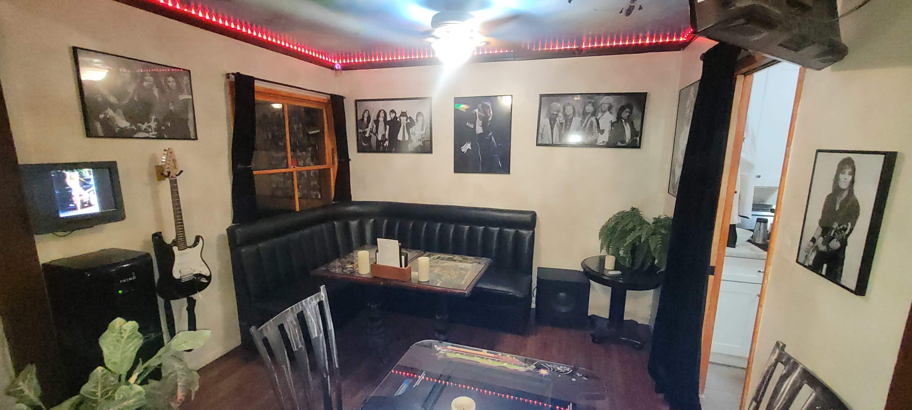 Smiles' Nightcrib Image in Van Nuys, Van Nuys, CA