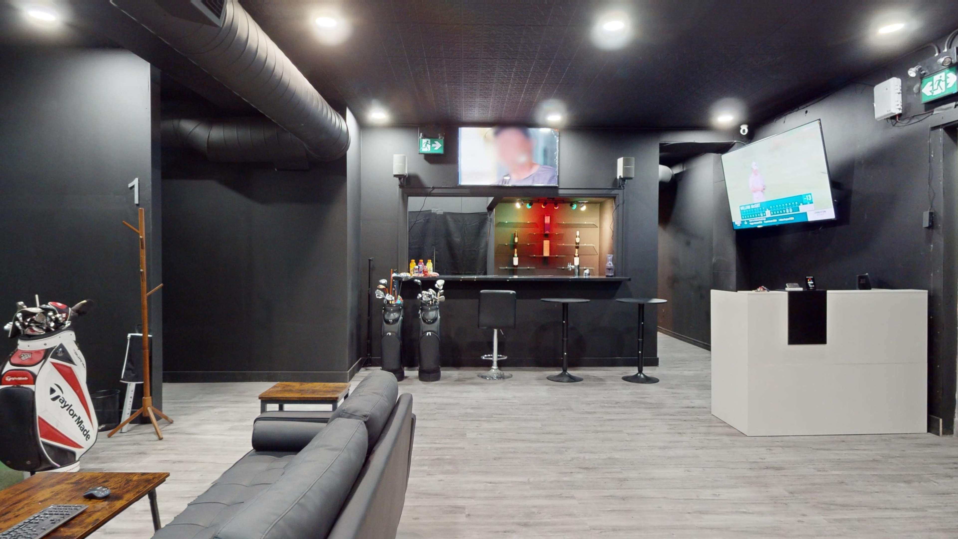 Private Event Space with Golf Simulators & Bar – Aurora, ON Image in Aurora, Aurora, ON