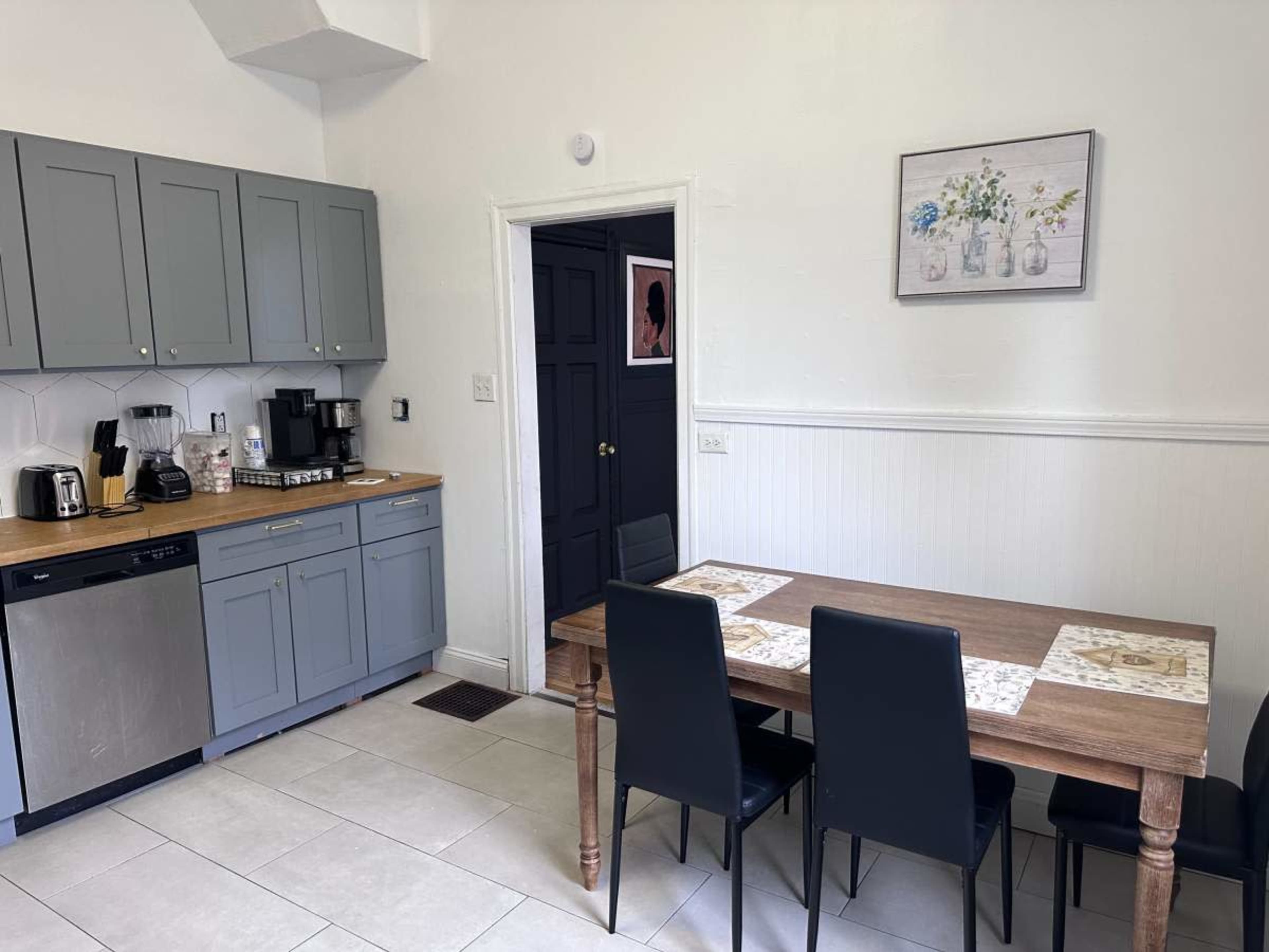 Germnatown Twin with lots of space and Light Image in Northwest Philadelphia, Philadelphia, PA