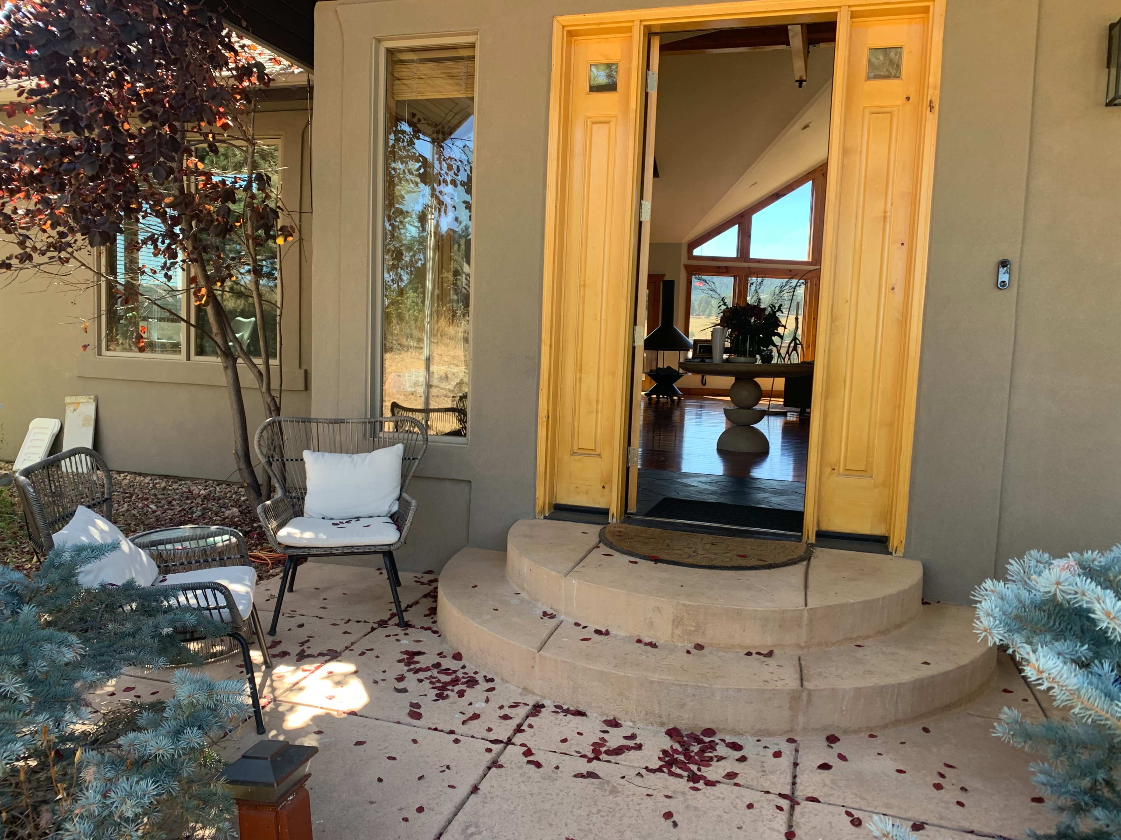 Modern mountain house 20 minutes outside the city on Lookout Mountain with gorgeous views Image in Mount Vernon, Golden, CO