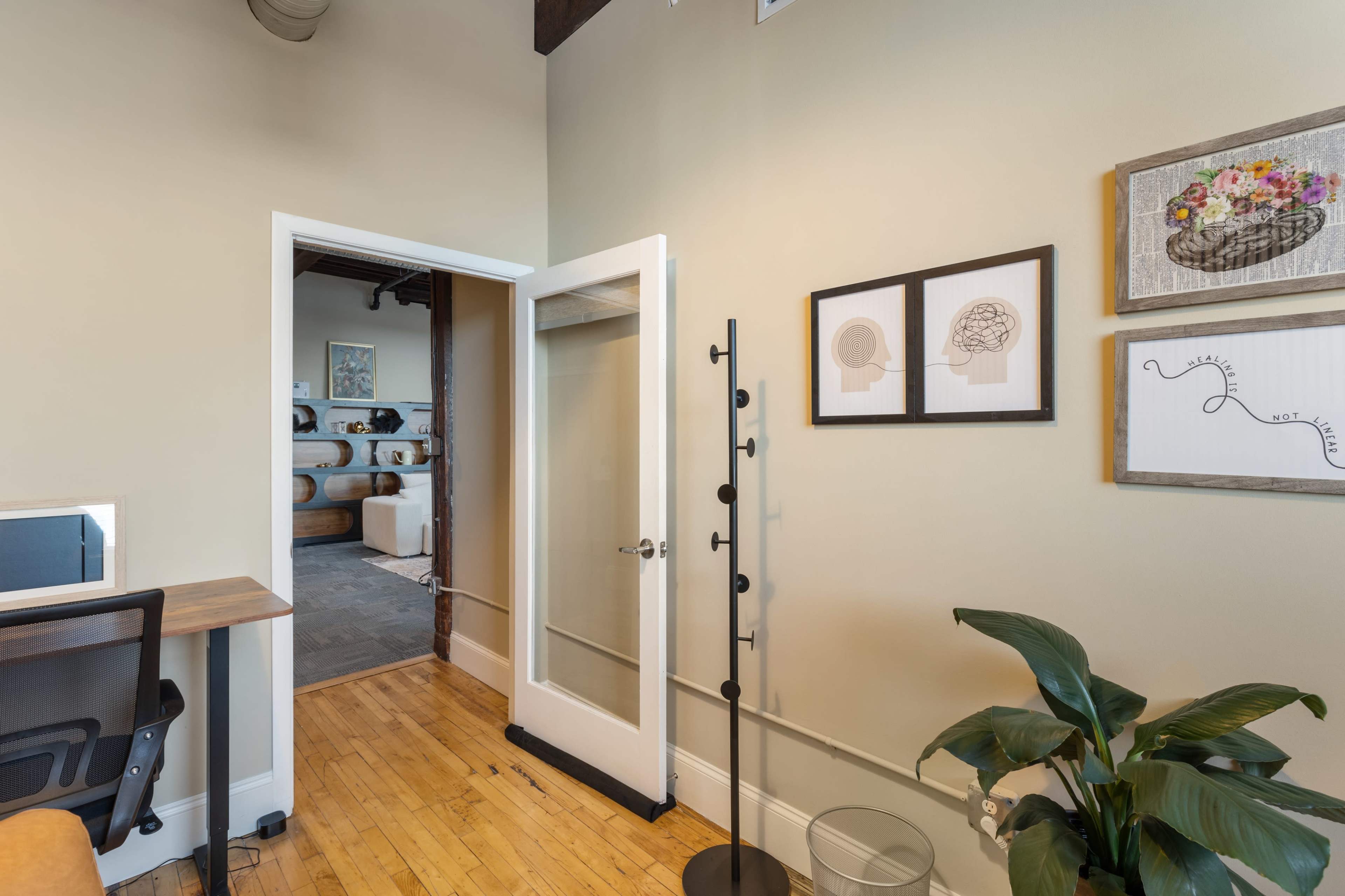 Serene & Professional Therapeutic Office Space in the DMV Area Image in Canton, Baltimore, MD