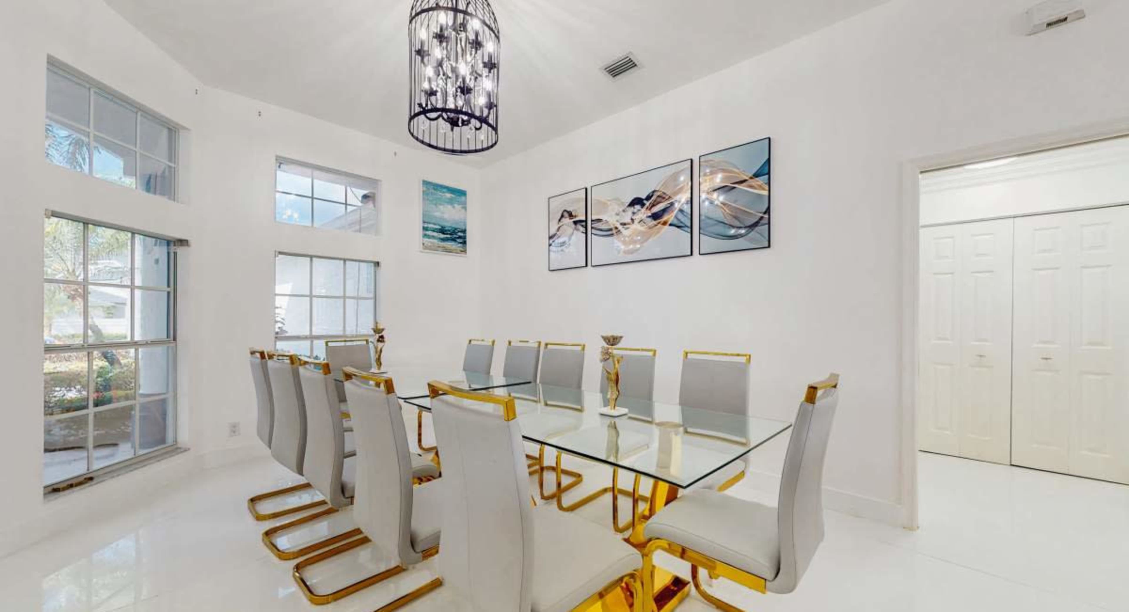 Luxurious Lakefront 5BD, sleeps 10 Image in Wellington, Wellington, FL