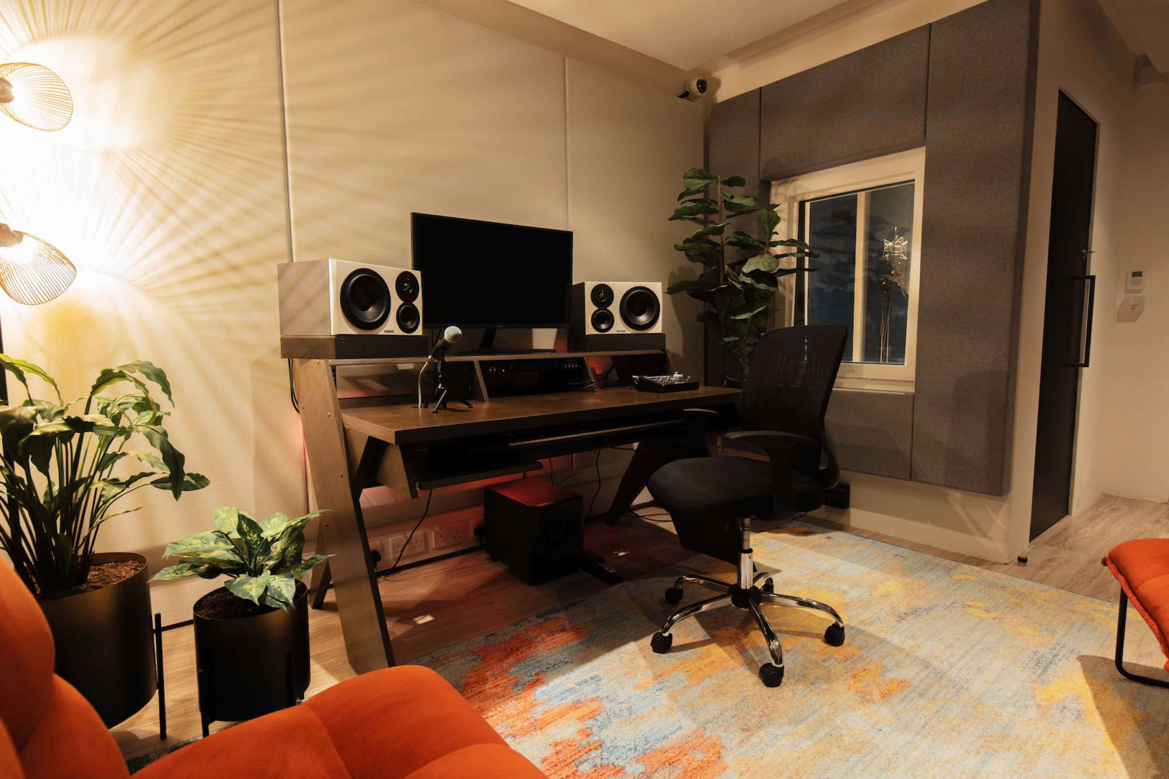 Cosy West London Recording Studio Image in London, London, ENG