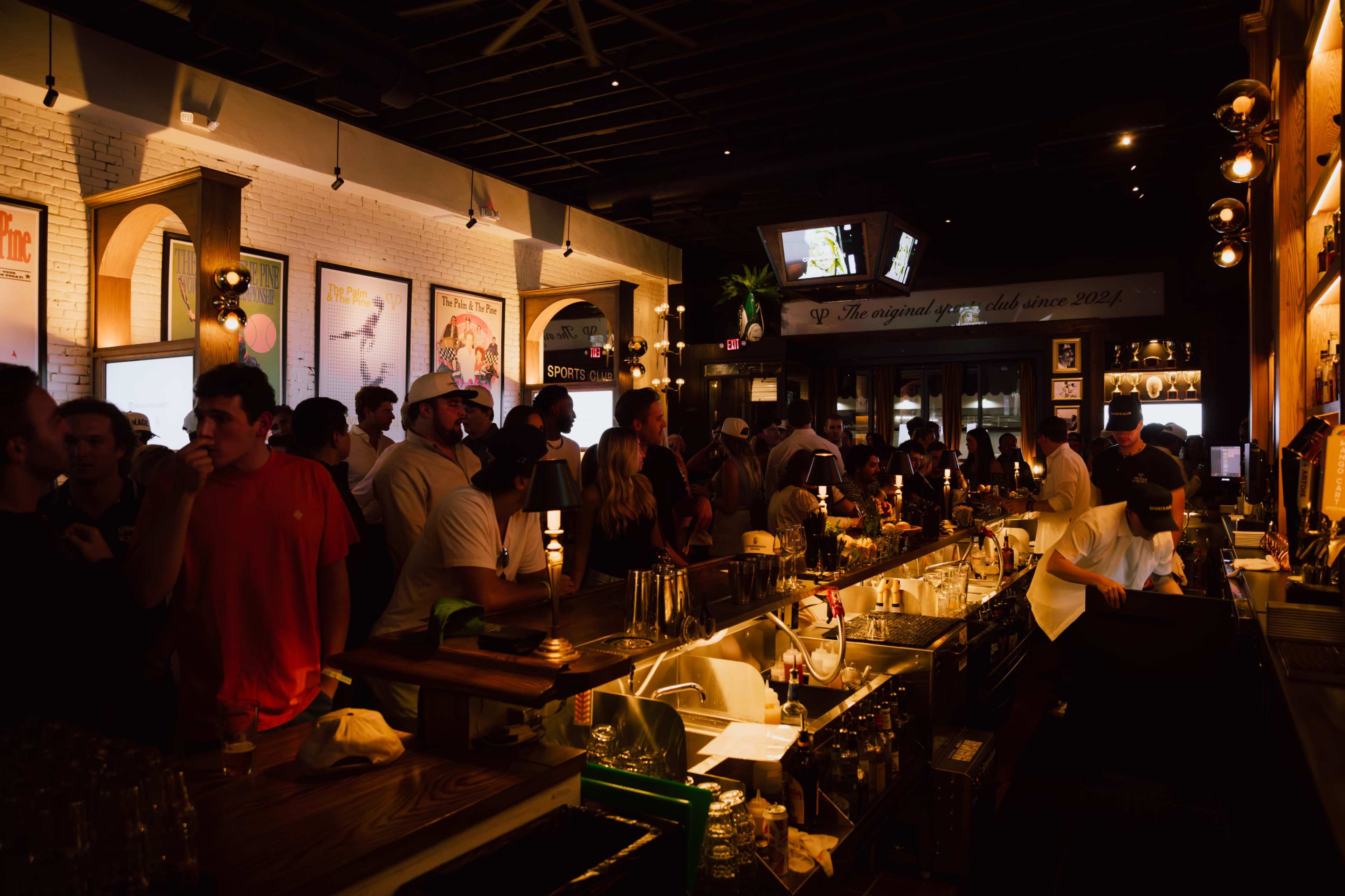 Classic, Nostalgic, Elevated, Hollywood, Restaurant/ Bar Image in Hollywood, Los Angeles, CA