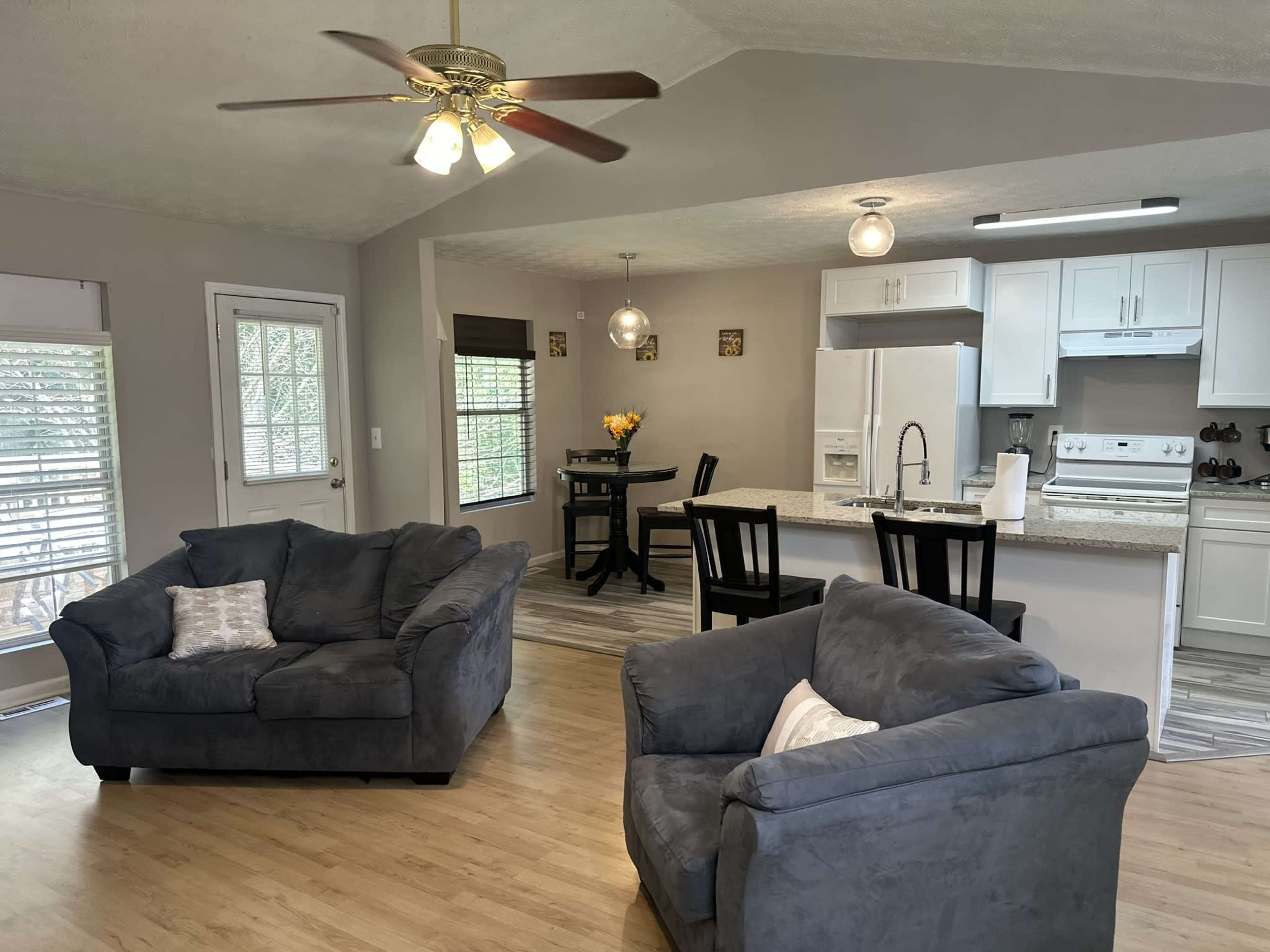 Spacious 5BR/3BA haven on a quiet cul-de-sac, just minutes to downtown Image in , Decatur, GA