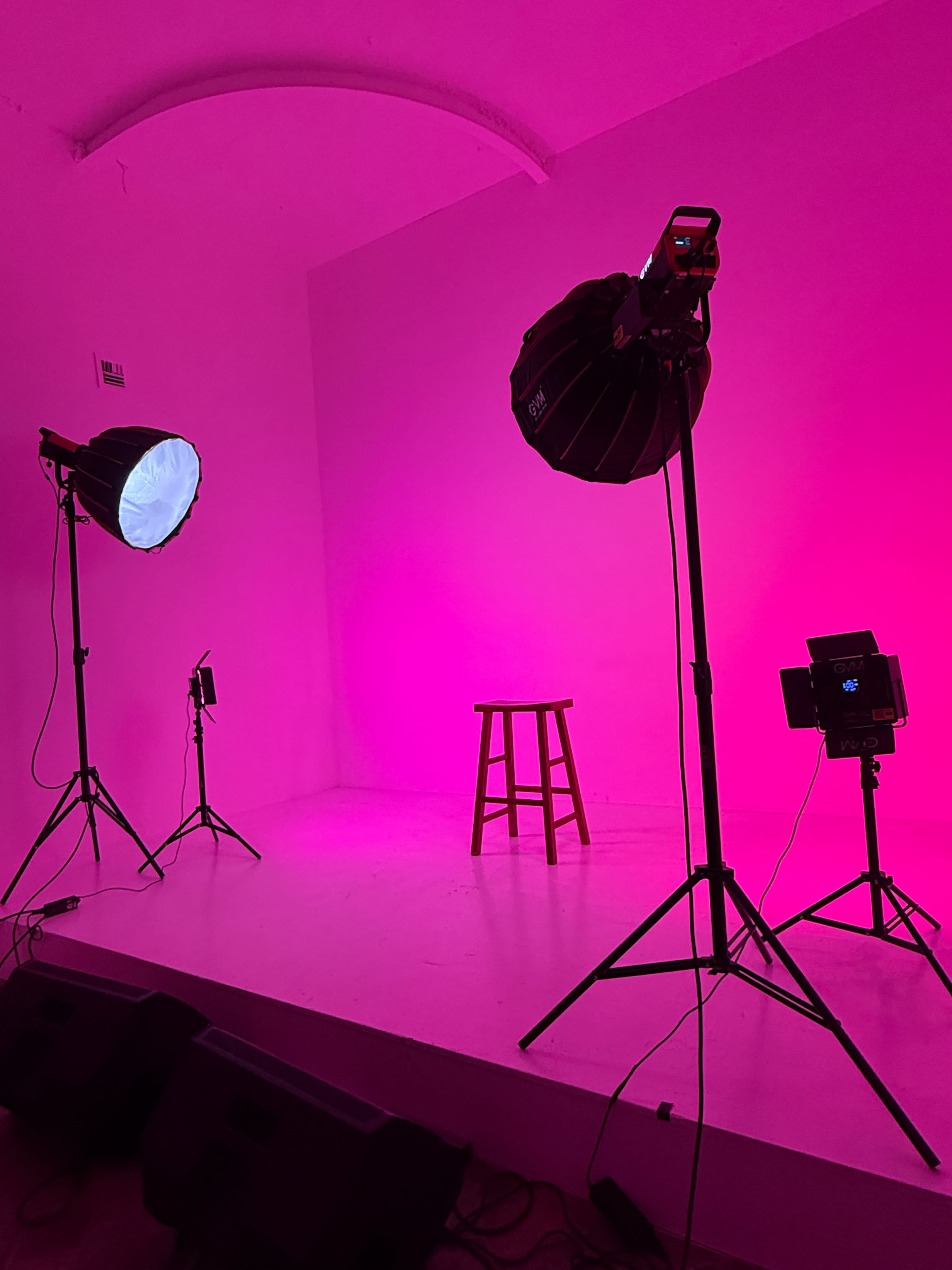 Exclusive Full Production Studio | Recording, Photo & Podcast Spaces Bild in Downtown, Santa Ana, Santa Ana, CA