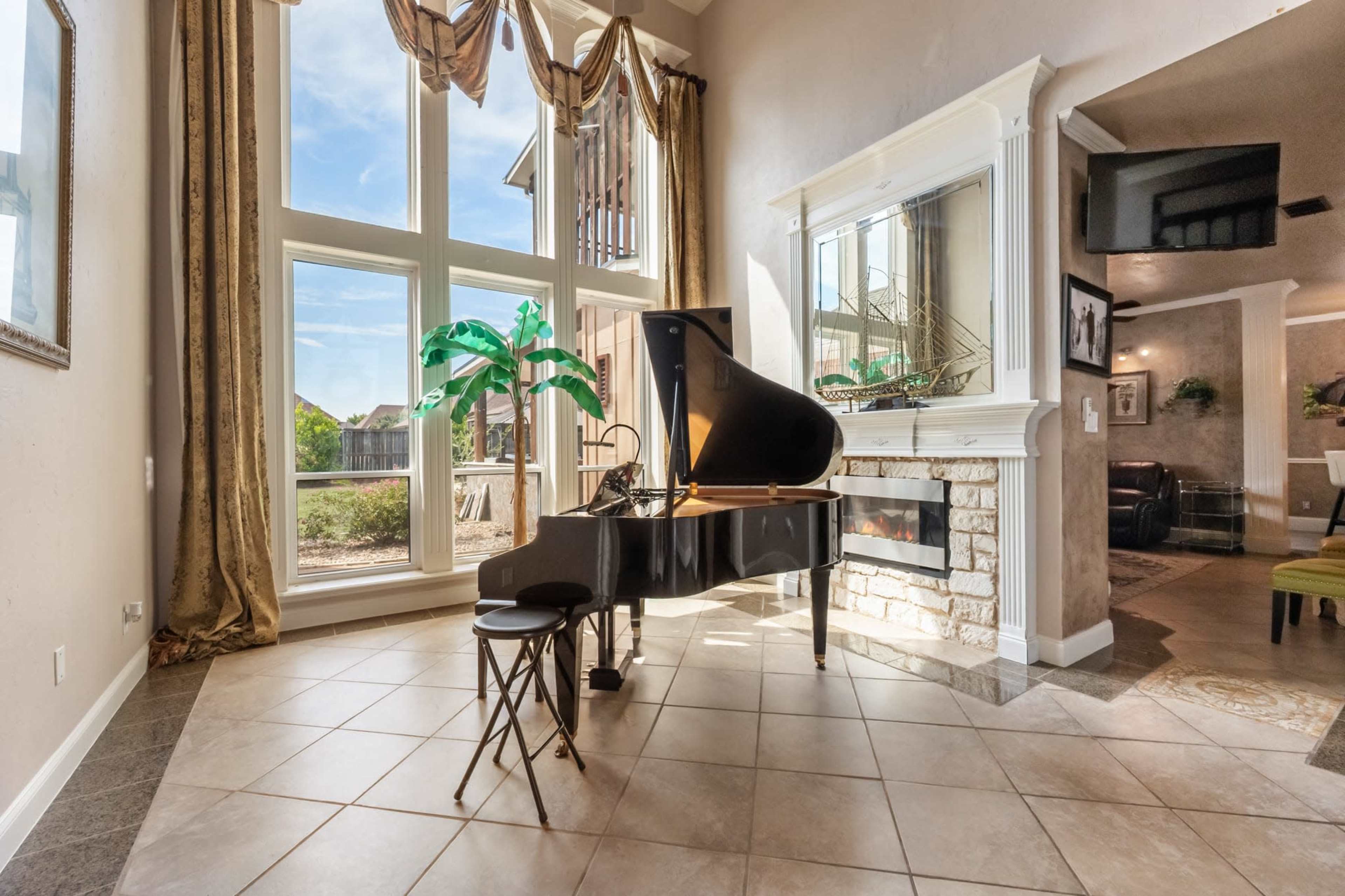 Photo & Video Shoot Location in Mansfield, TX | Luxury Estate Image in Mansfield, MANSFIELD, TX