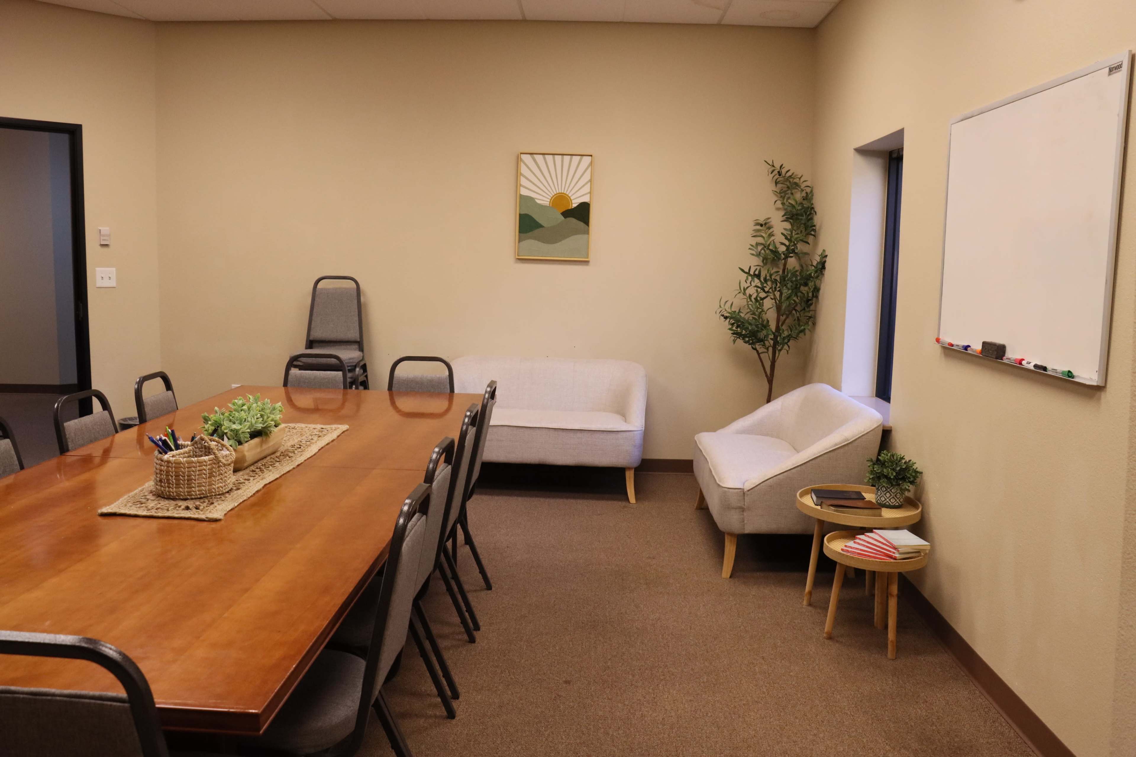 Cozy conference room Image in Denton, Denton, TX