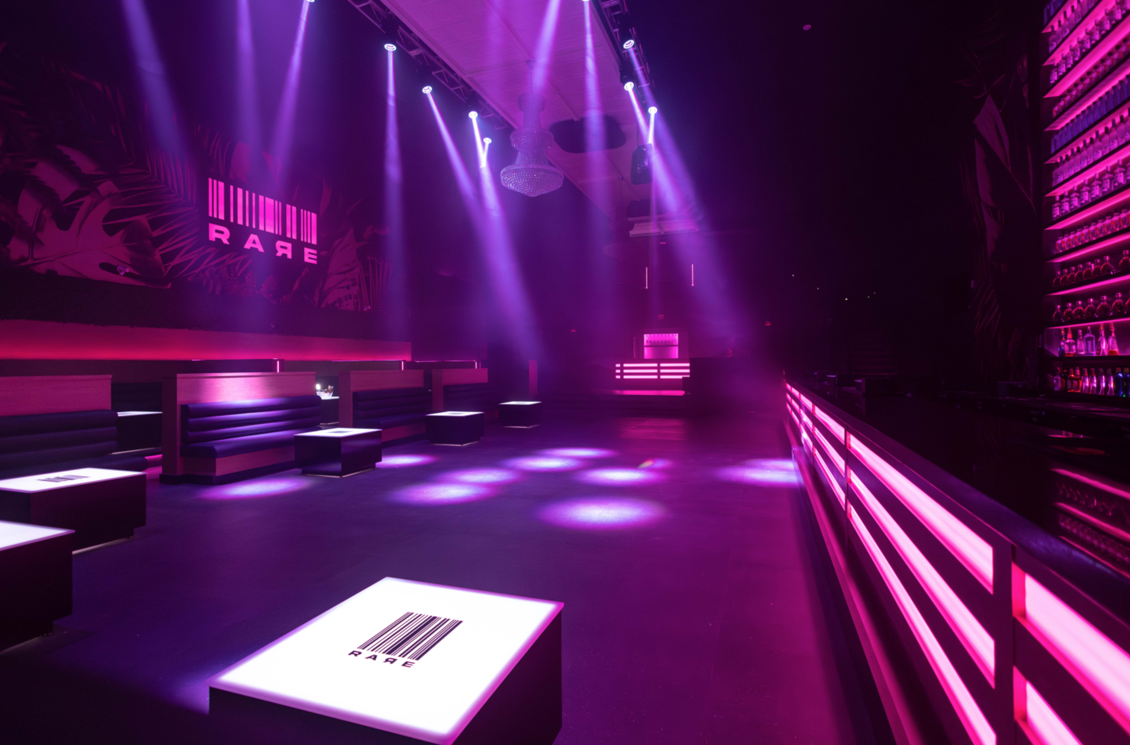 Mansion like venue, Chandeliers and high ceilings. Image in Waterloo, WATERLOO, ON