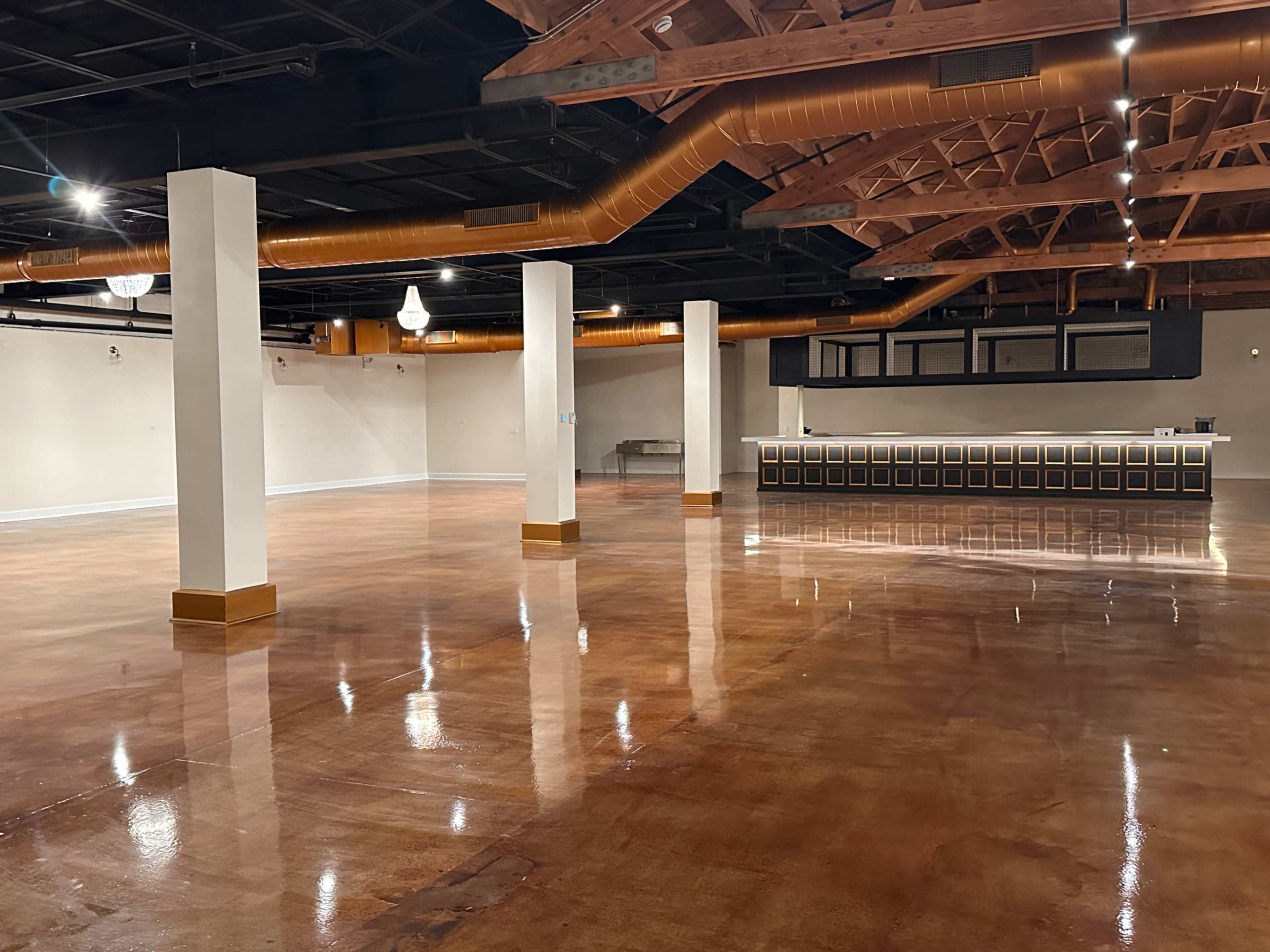 North Side Chicago, Loft Style Venue with onsite Parking Image in Rogers Park, Chicago, IL