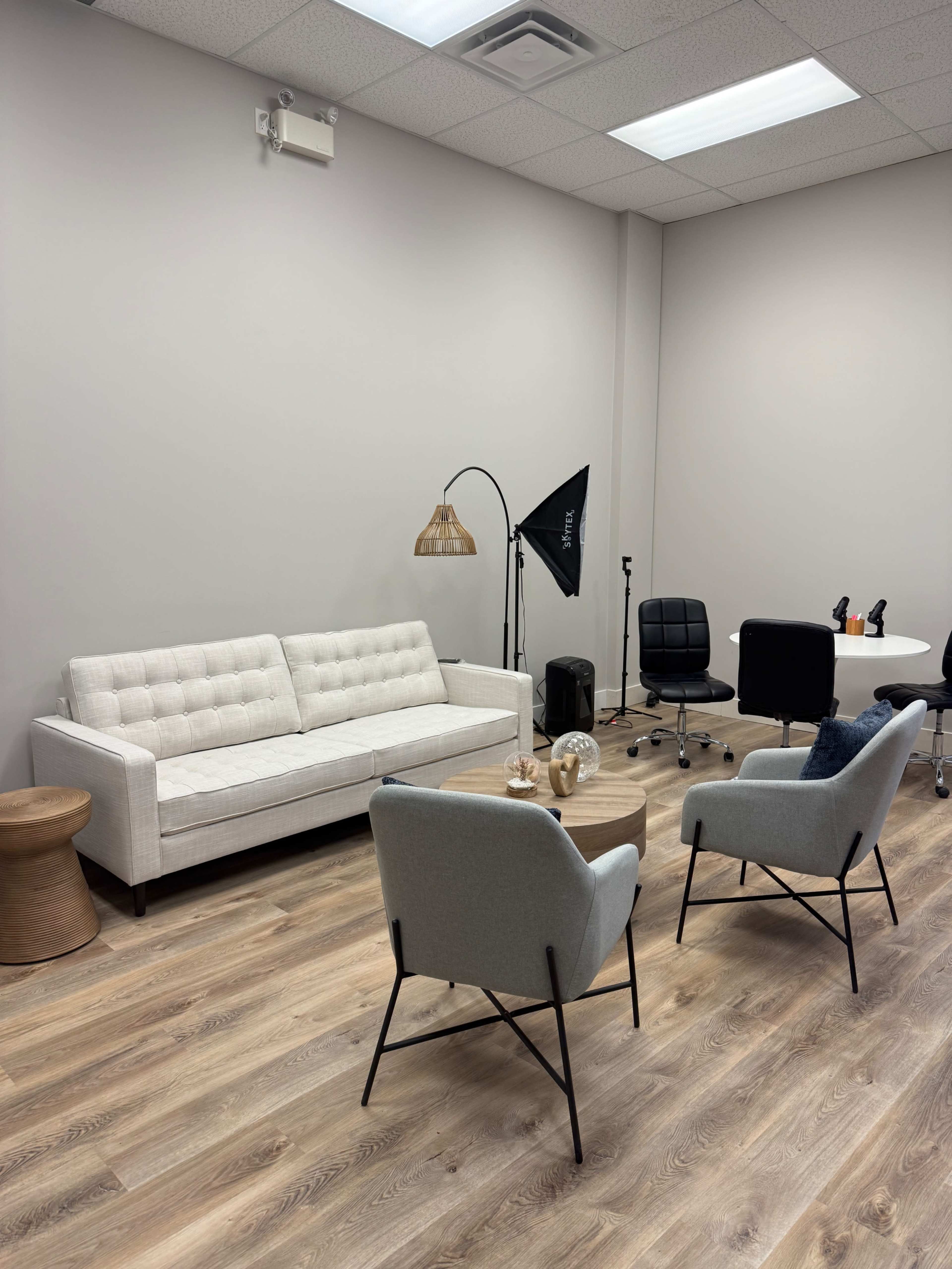 Office Lounge with round table and lights for social media recording Image in Georgetown, Halton Hills, ON