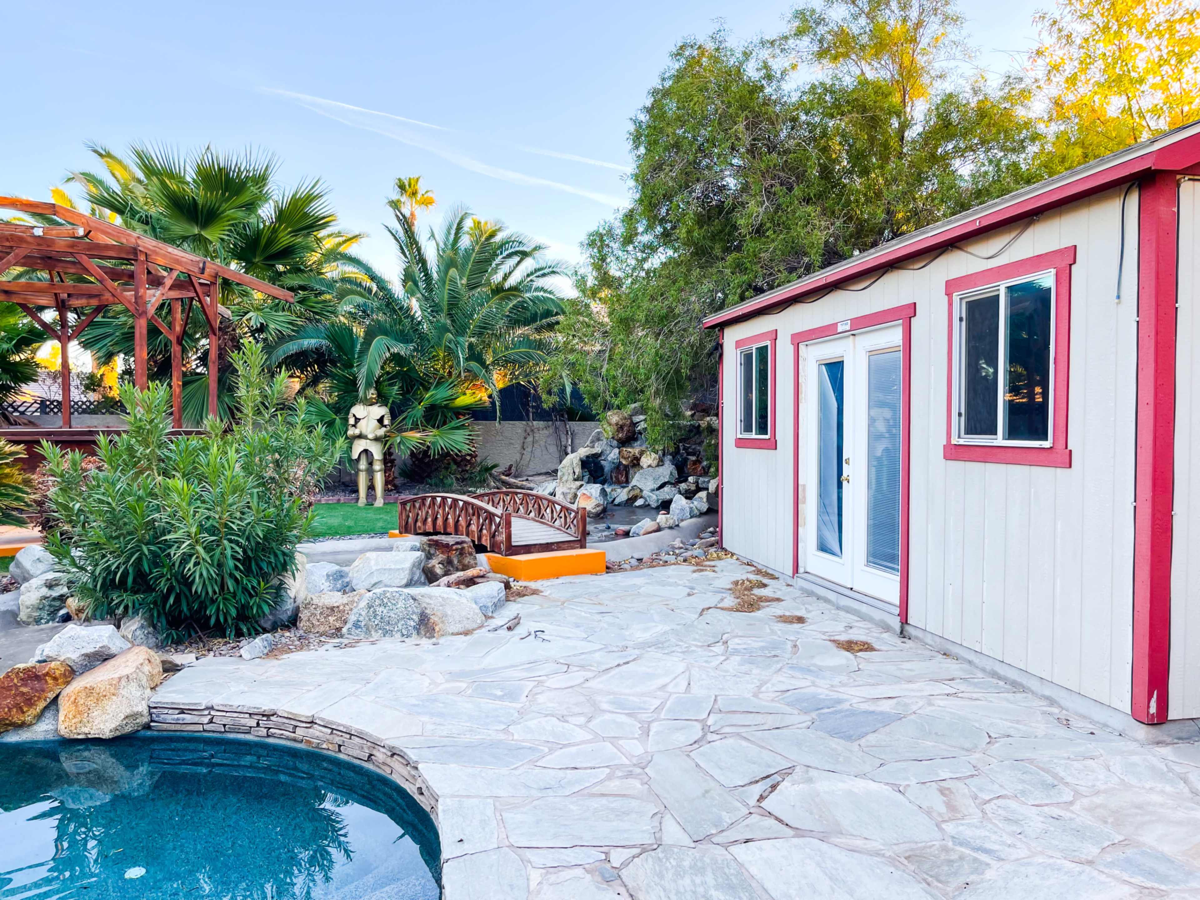 Tropical Outdoor Henderson Vibe Image in Green Valley North, Henderson, NV