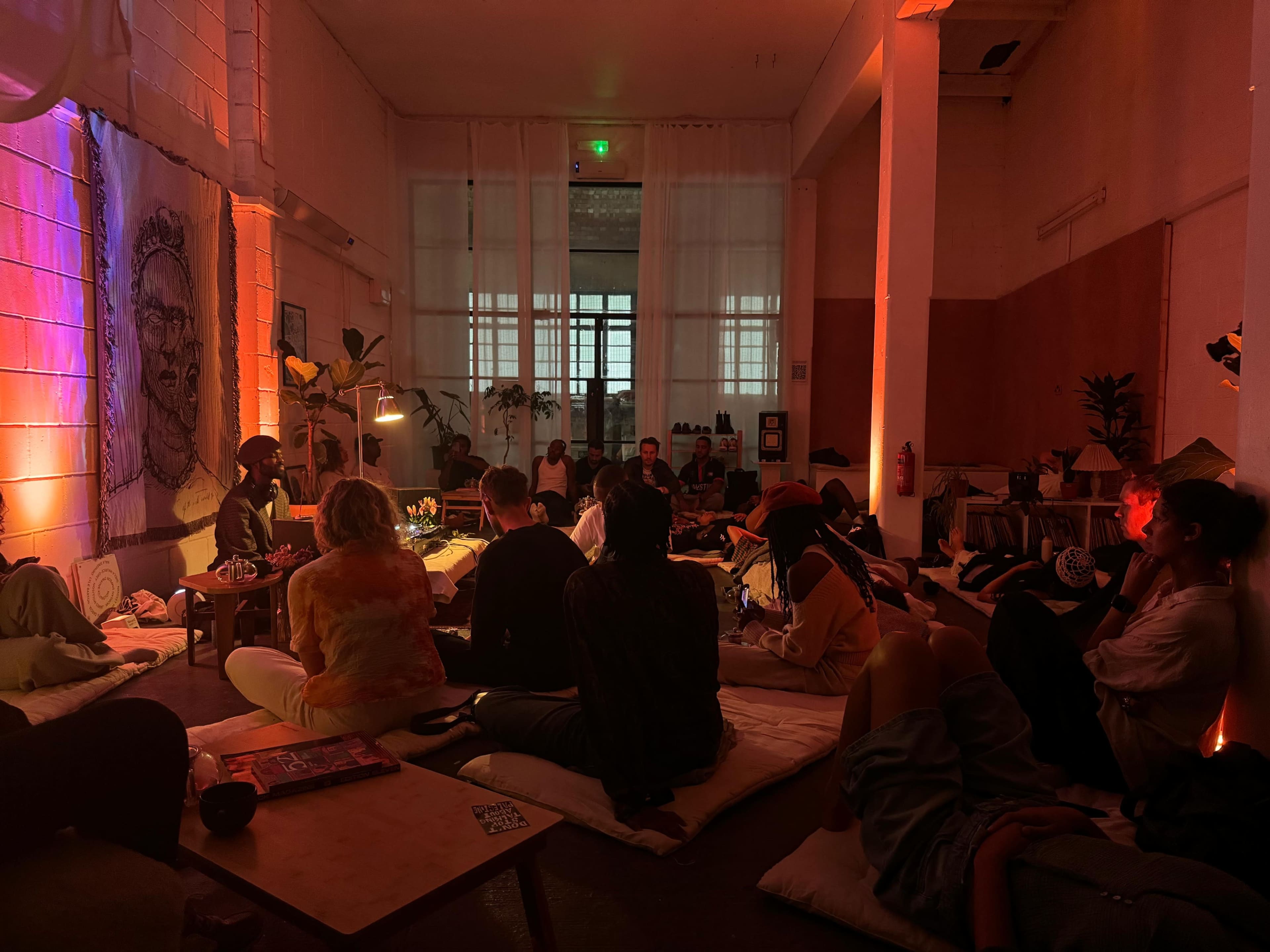 Creative Space with High Ceilings and Large Windows Image in London, London, ENG