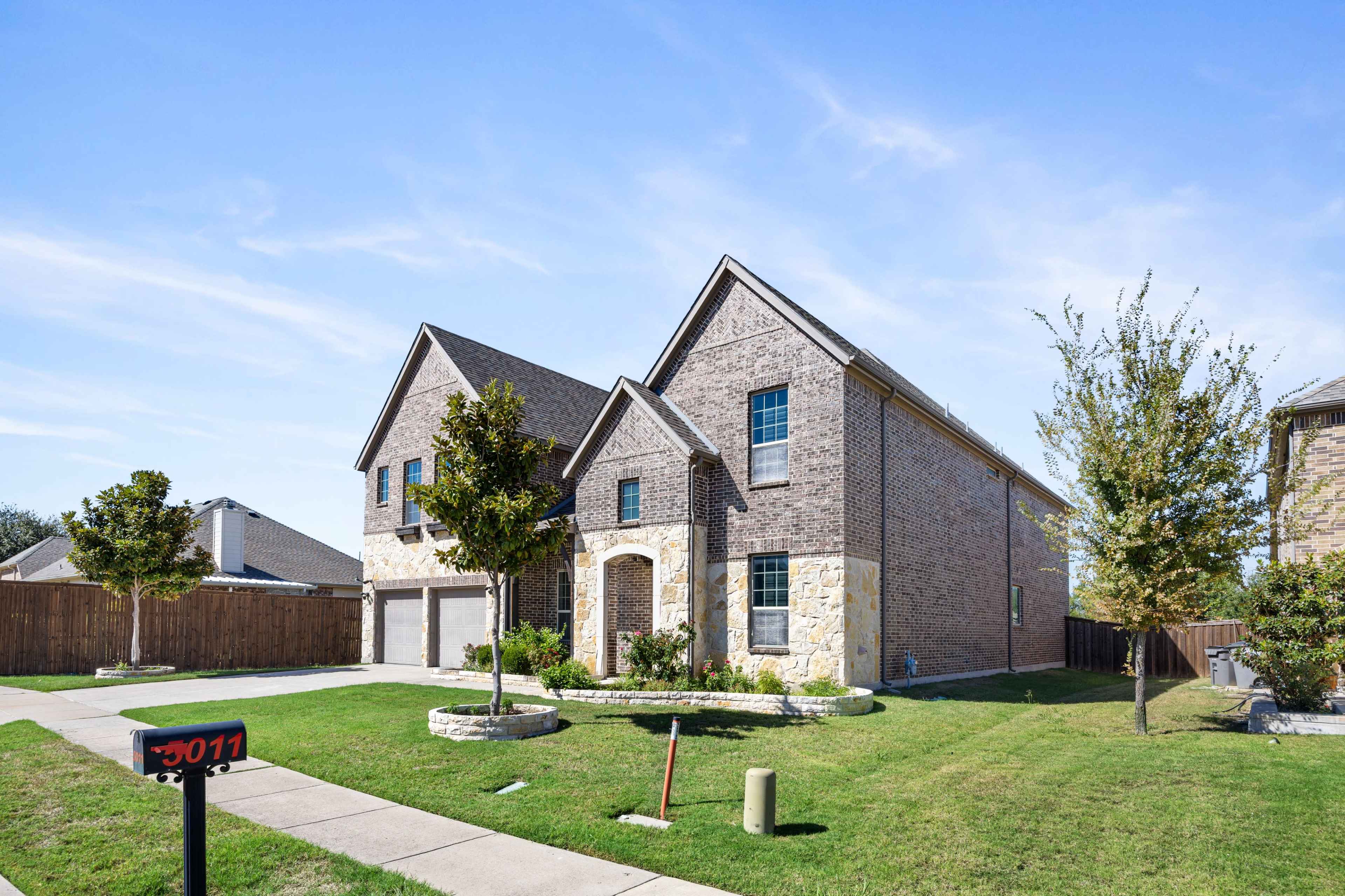 5000 sq ft Spacious Beautiful Contemporary Home - Presented by CasaLuce Image in Sachse, sachse, TX