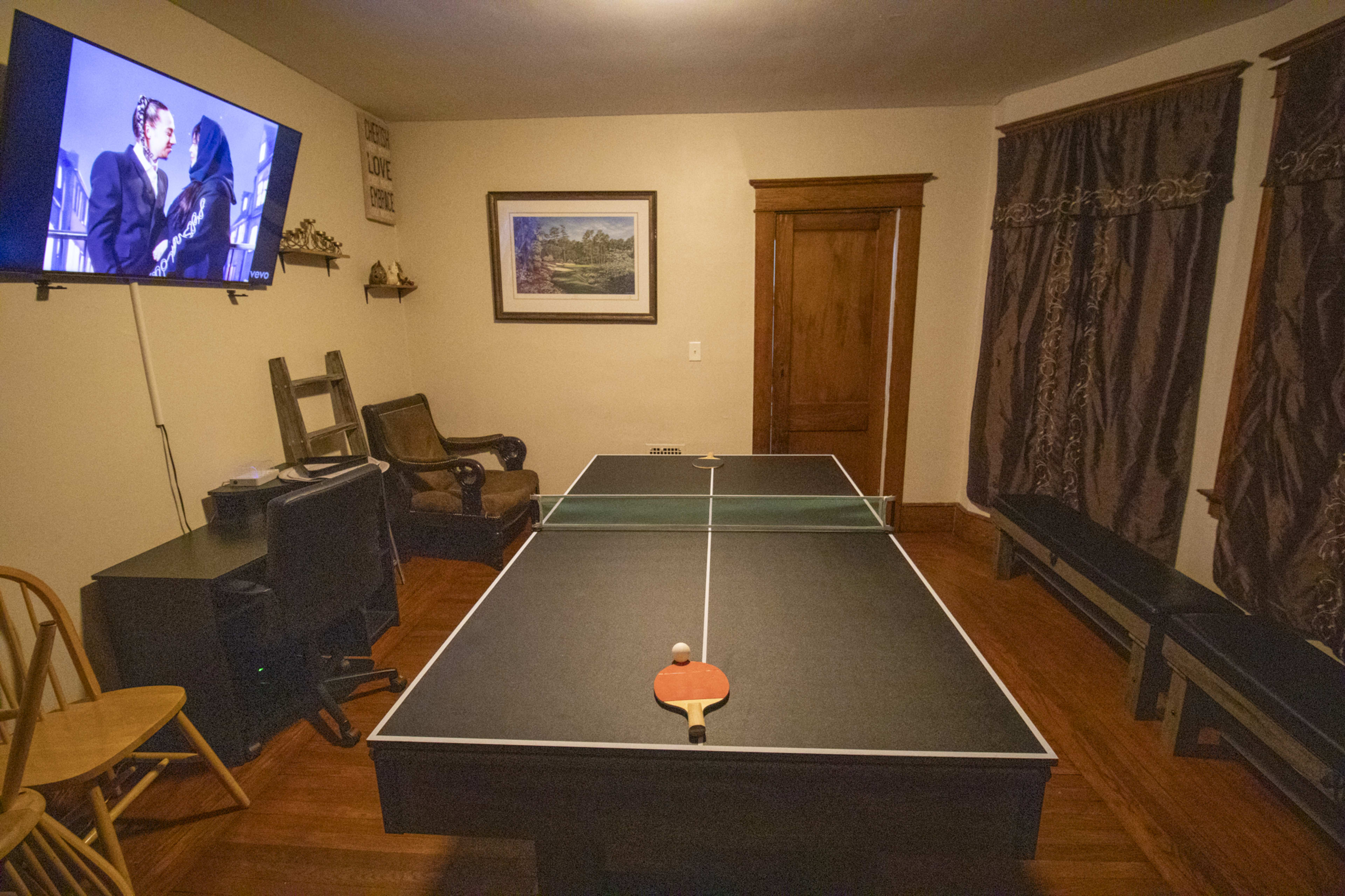 Apartment in Artsy Westville New Haven. Image in Amity, New Haven, CT