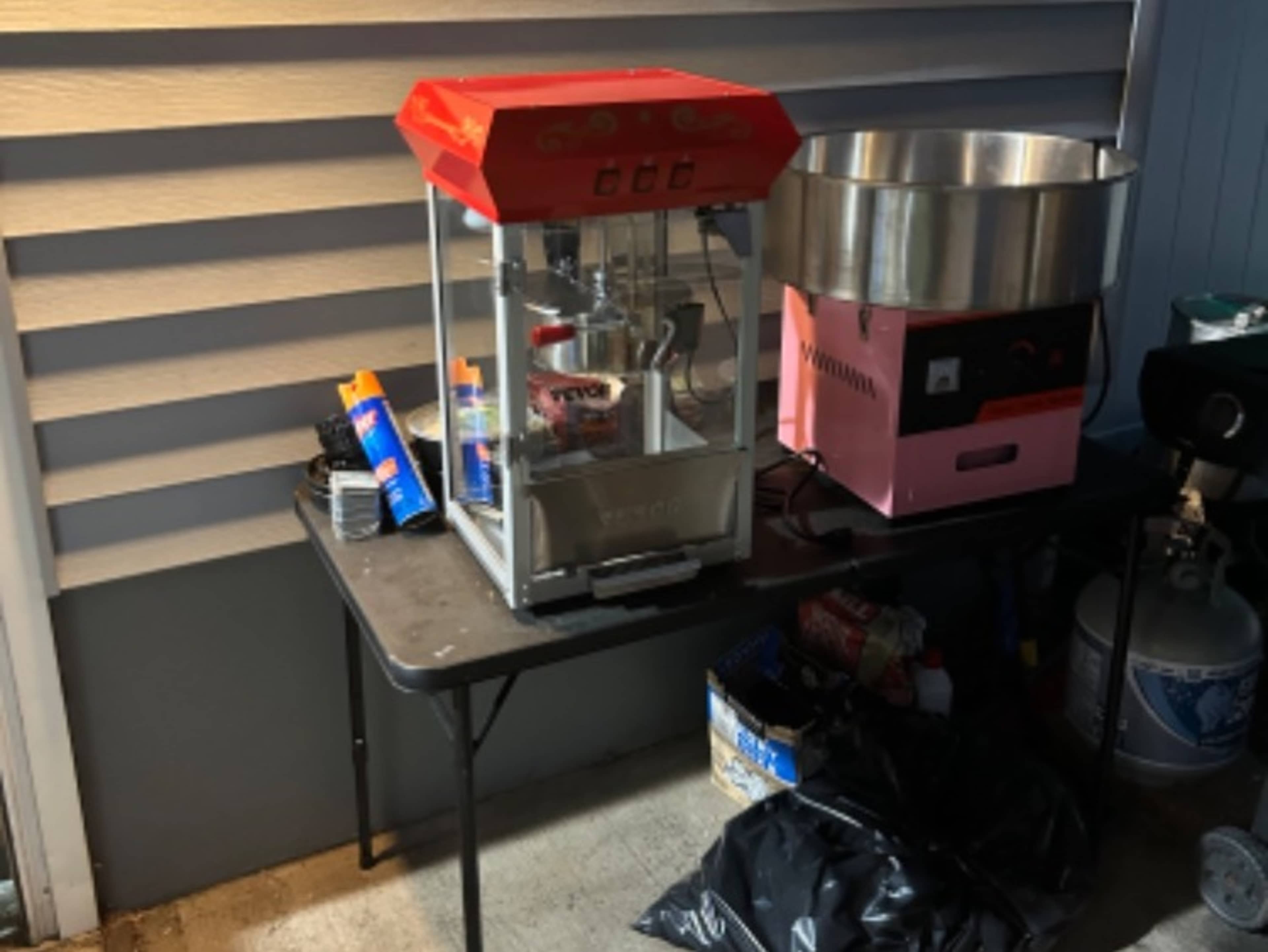 Cotton Candy machine/ popcorn machine