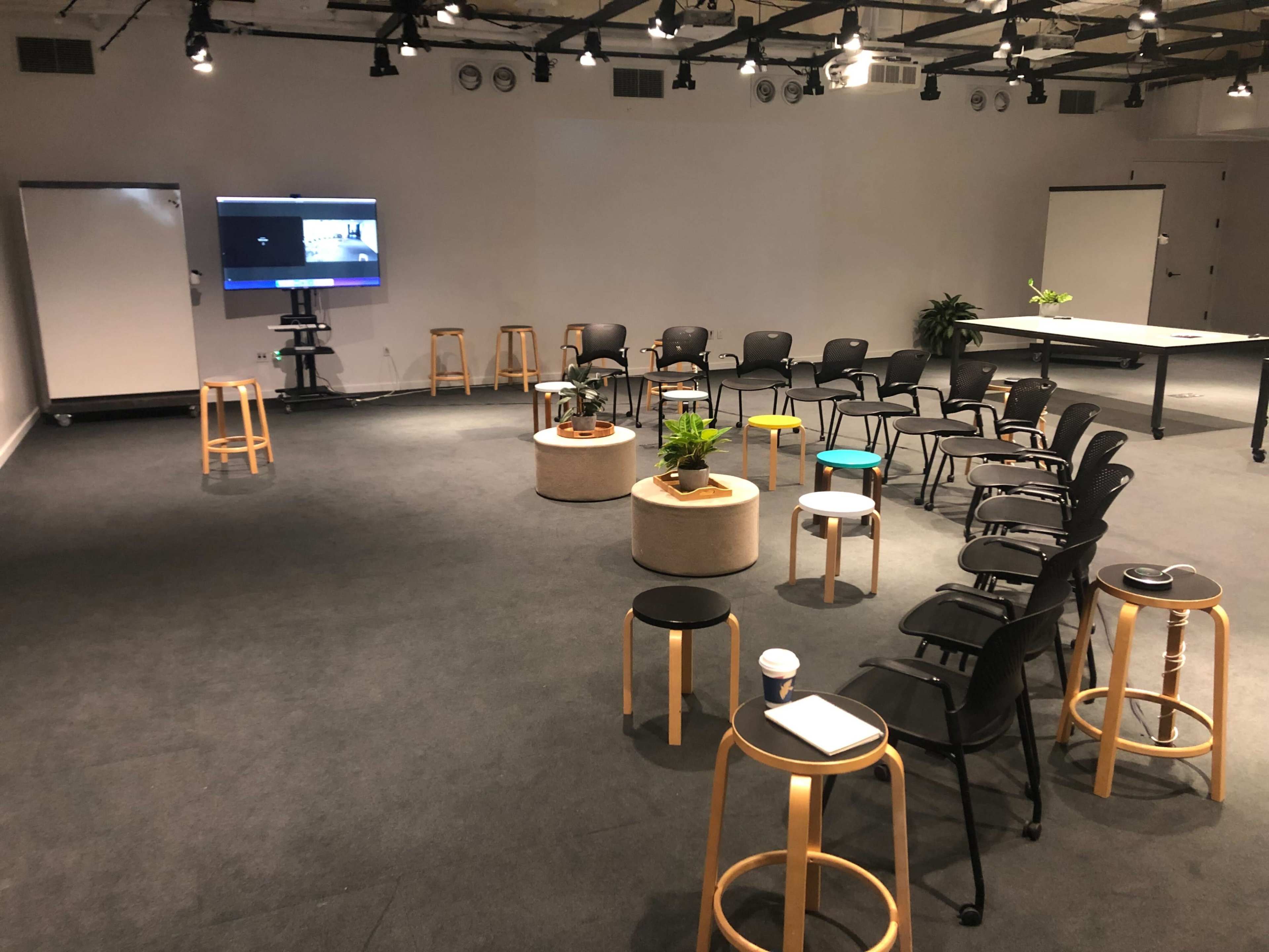 Immersive Whitebox Lab in Quaint Hudson Square Image in Hudson Square, New York, NY