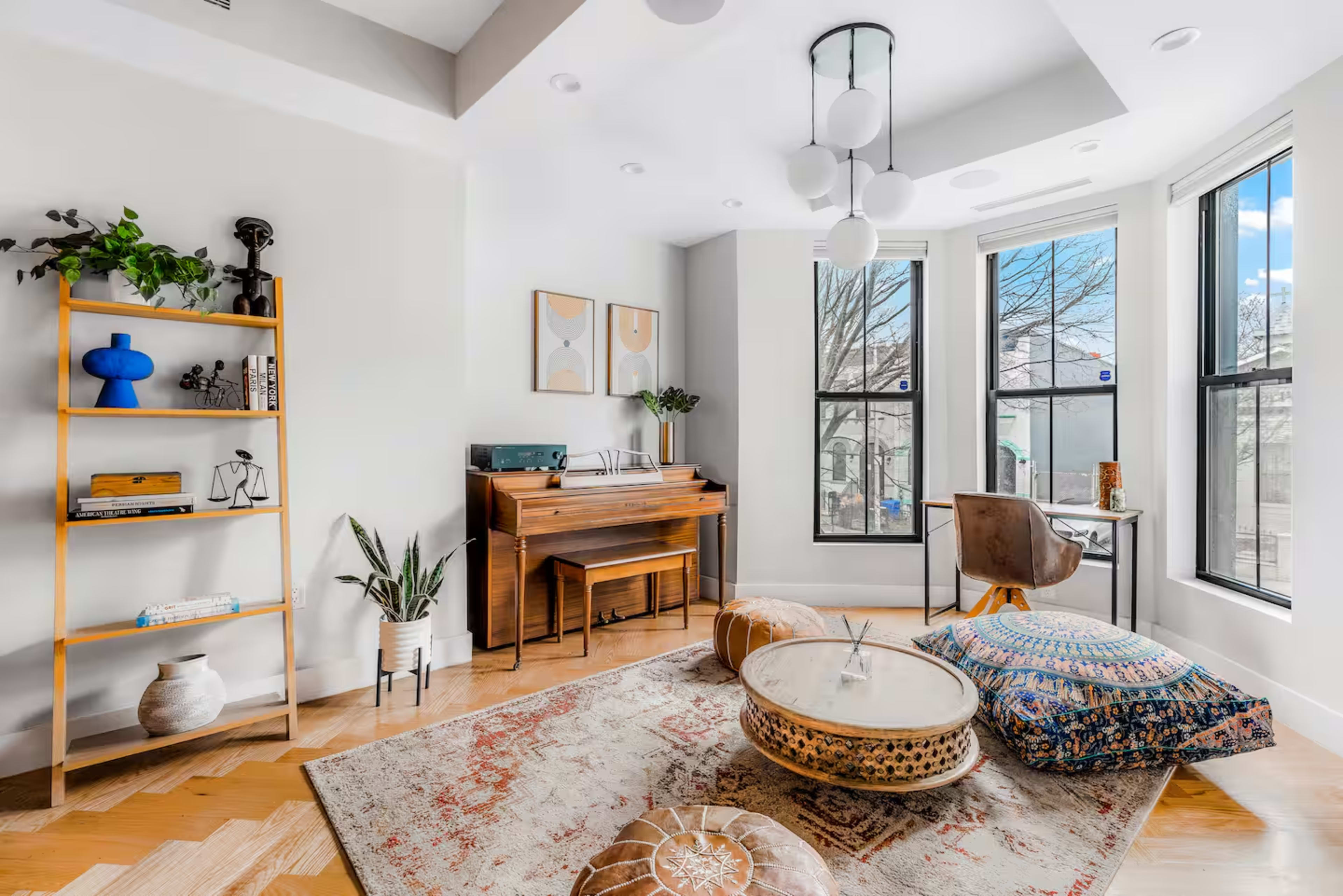 Modern & Trendy Spacious Brooklyn Townhouse Image in Bushwick, Brooklyn, NY