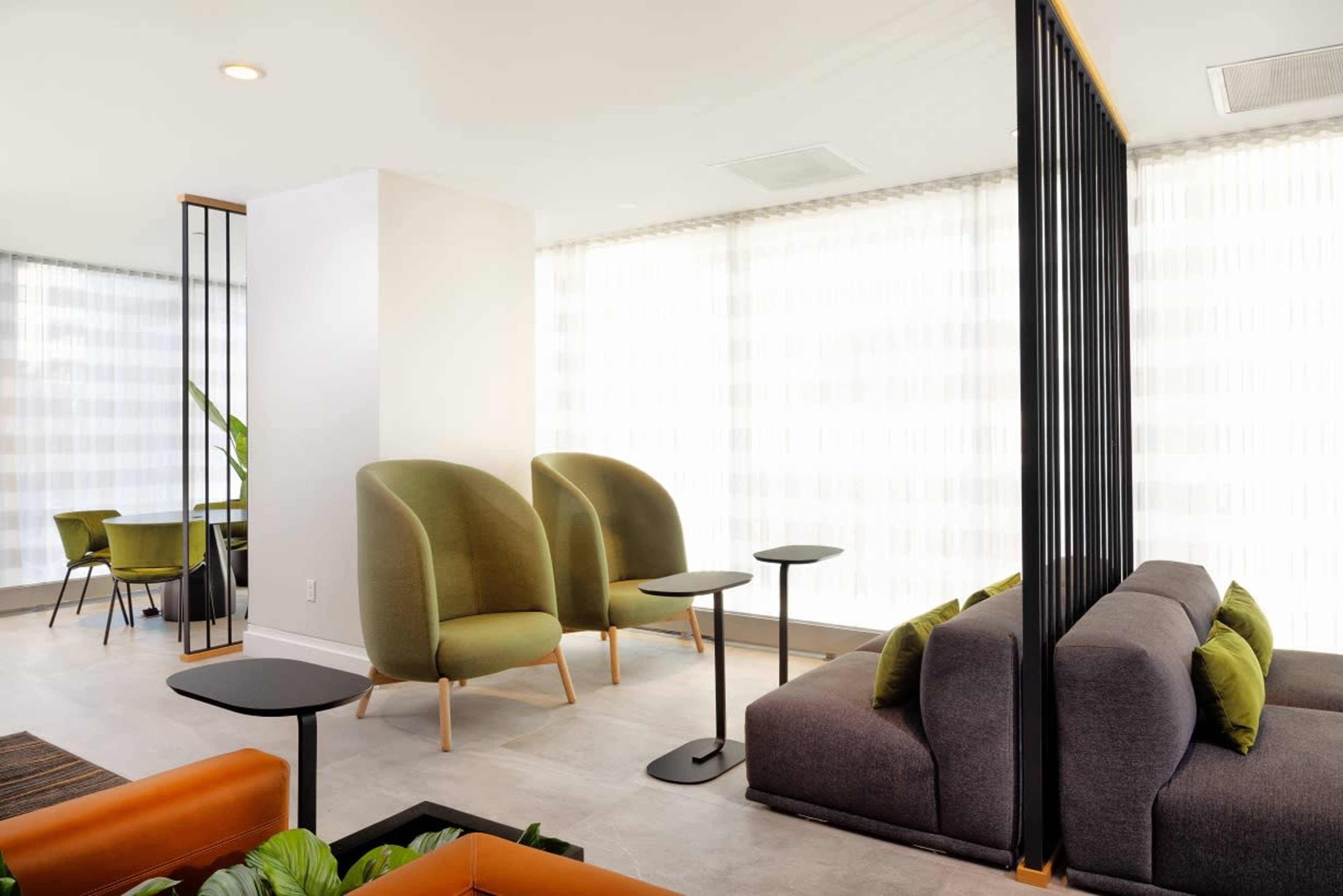 Bright, Spacioius Lounge with Kitchenette.  Perfect for meetings. Image in Back Bay, Boston, MA