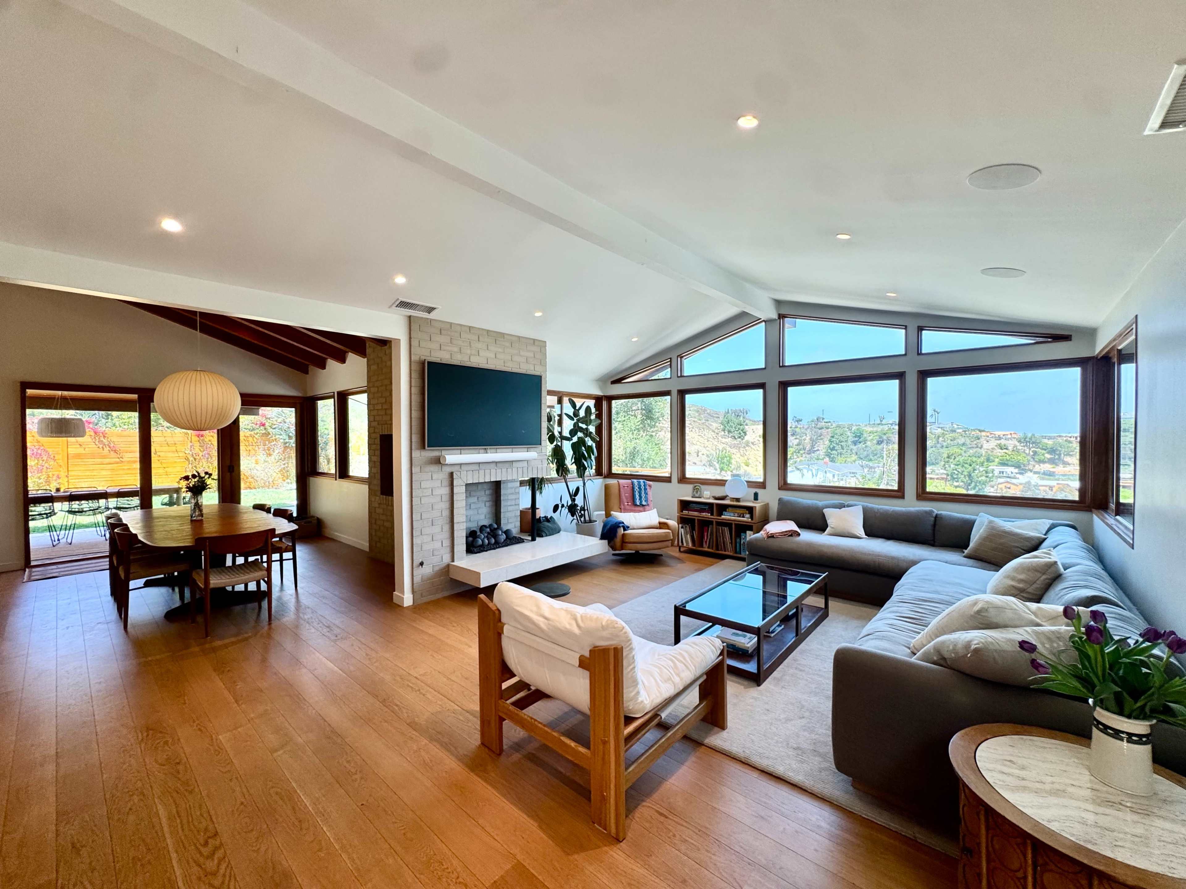 Original Hillside Mid-Century Home with Ocean Views Image in Pacific Palisades, Pacific Palisades, CA