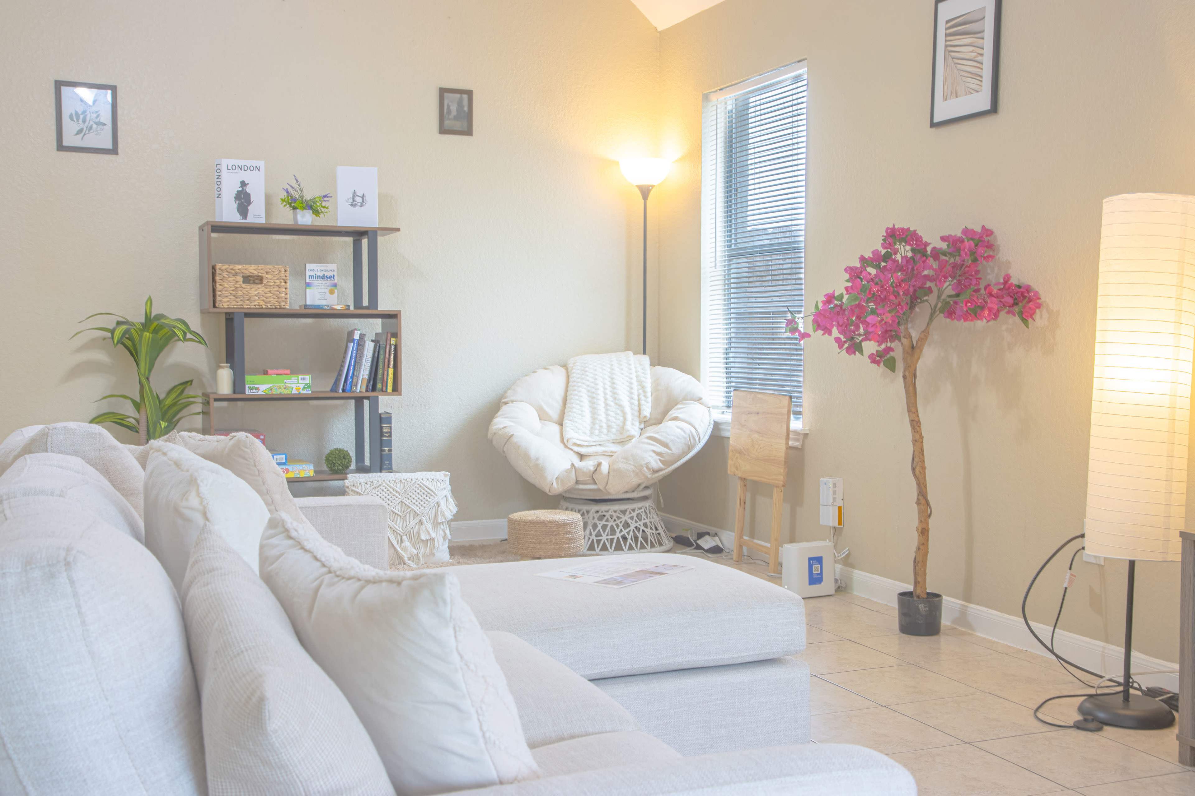 Boho Dreamhaus Near Airport – A Serene, Light-Filled Creative Space Image in Greenbriar Colony, Houston, TX