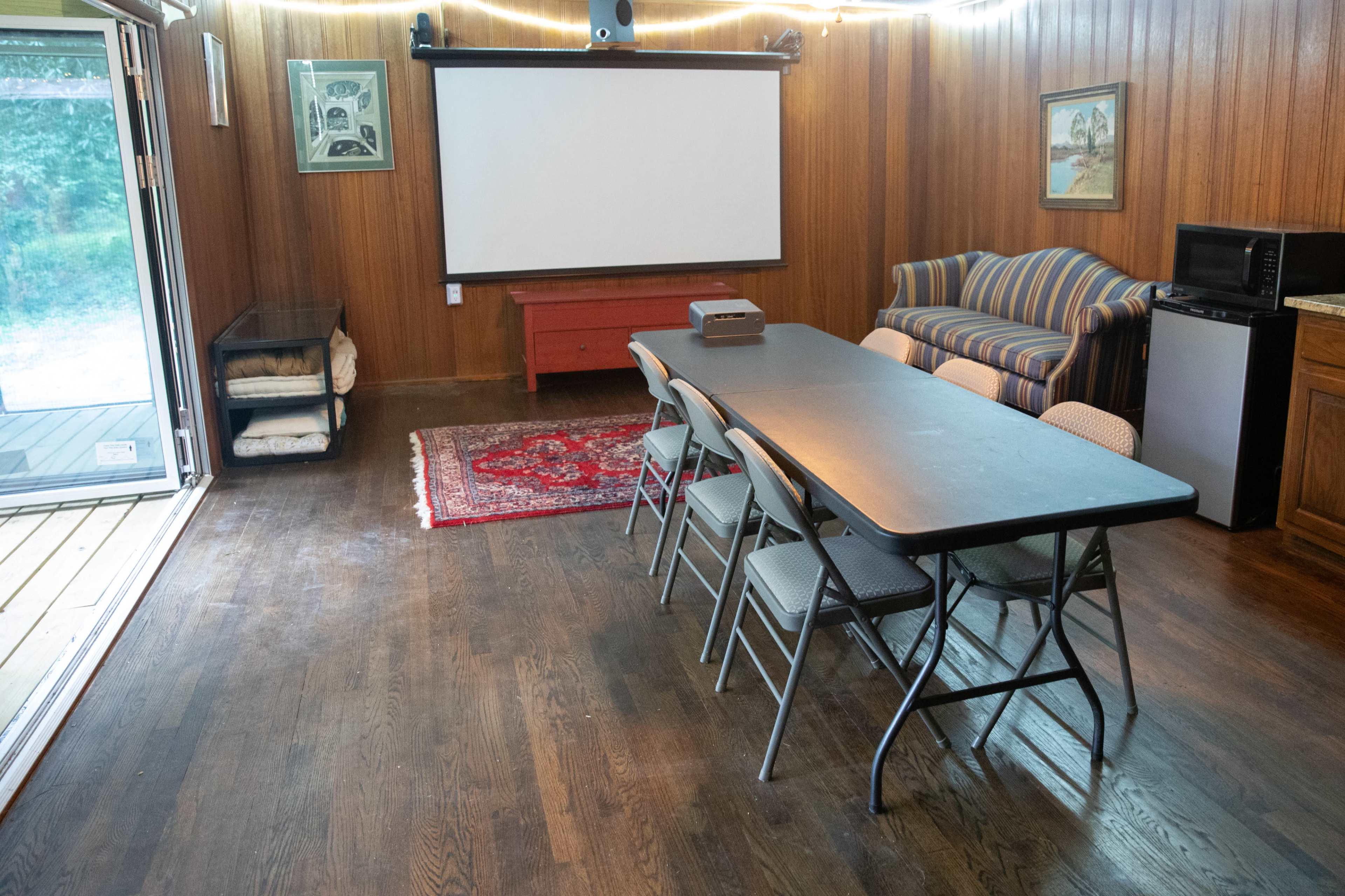 Tranquil Lakehouse on 4 acres, minutes outside 285 Image in , Stone Mountain, GA