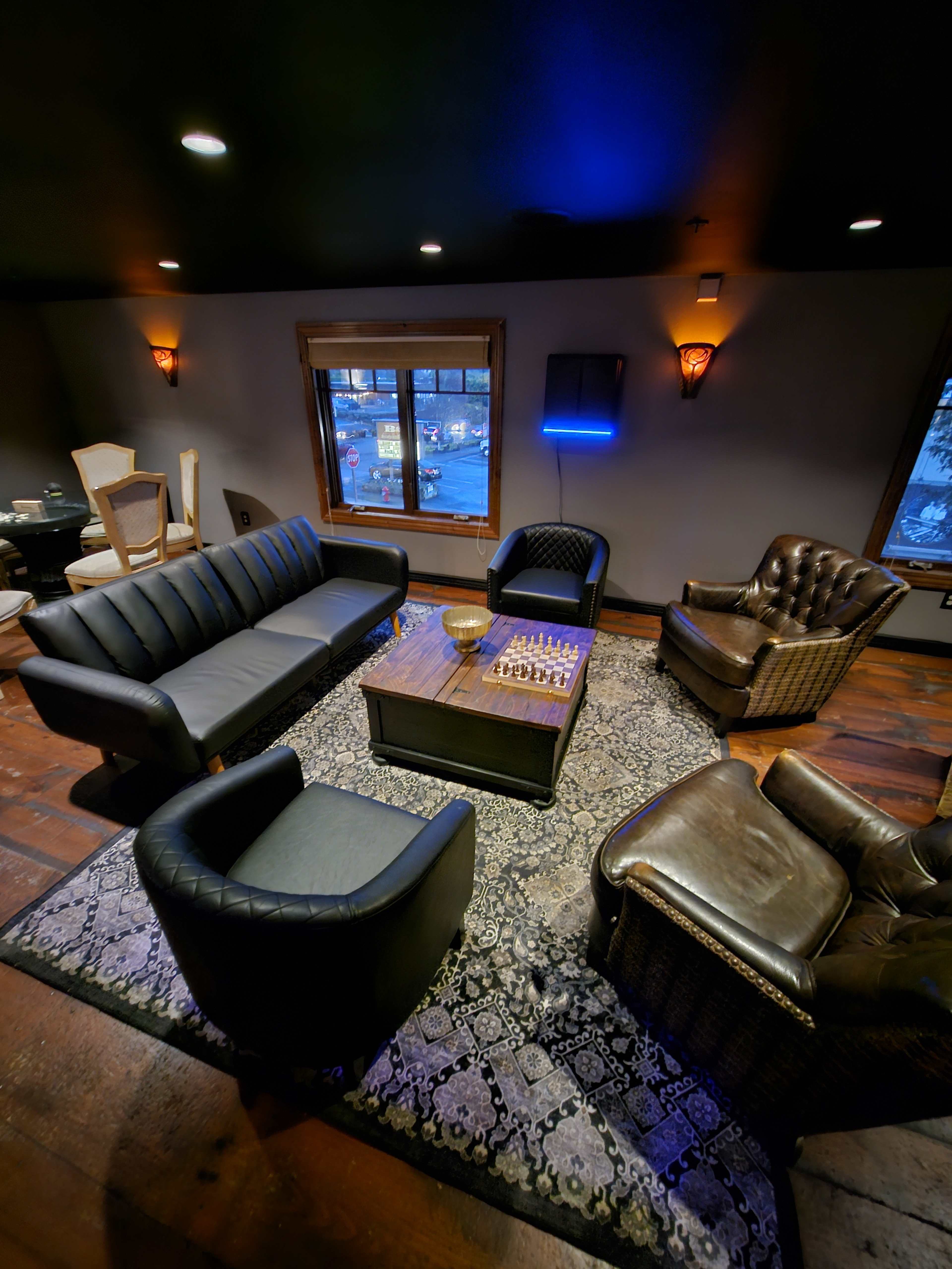 Downtown Des Moines. Close to the Marina. Located near shops and restaurants. Image in Des Moines, Des Moines, WA