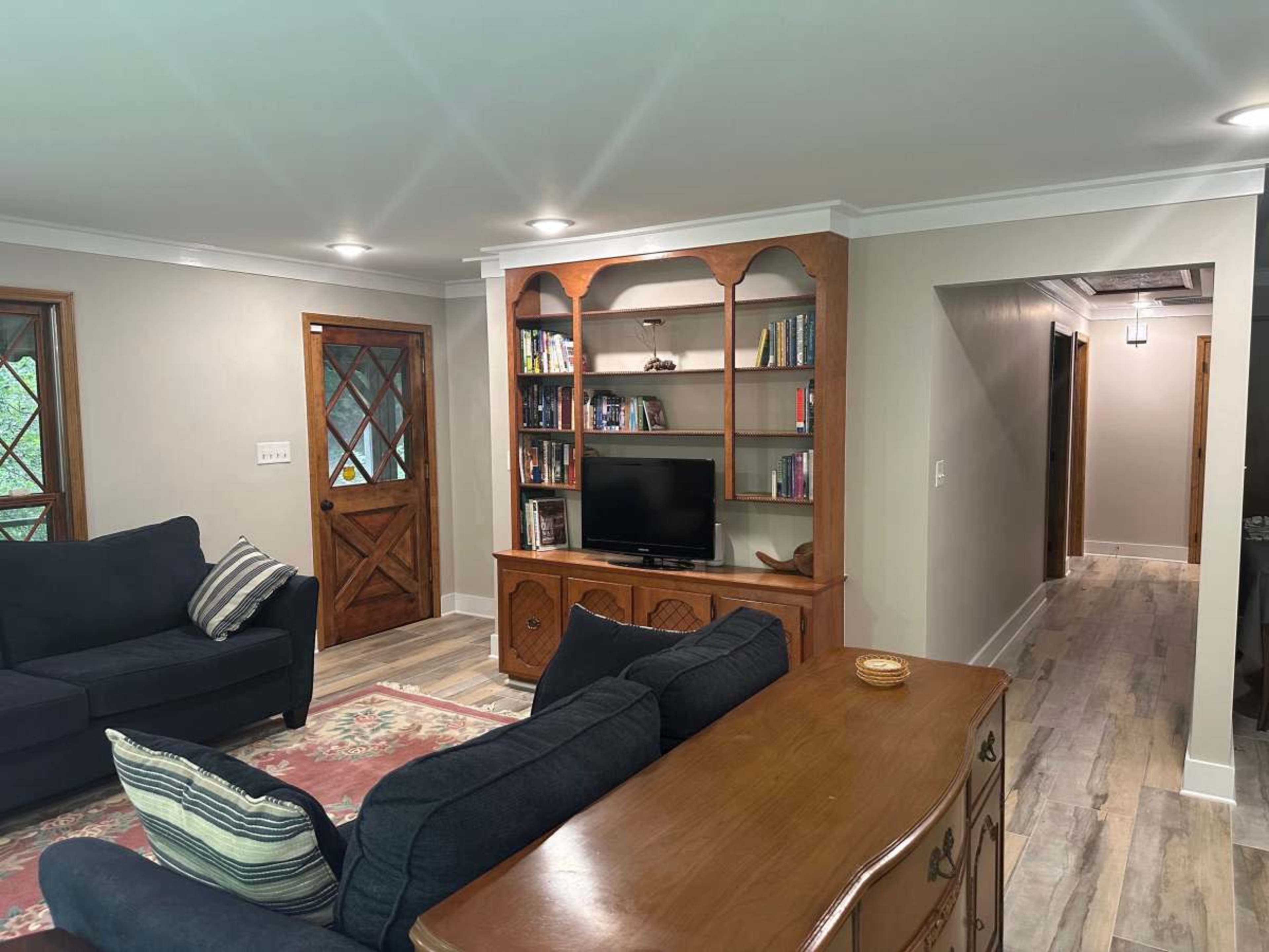 Creekside Cabin Wildlife Watcher's and Writer's Delight Image in Florence, Florence, AL