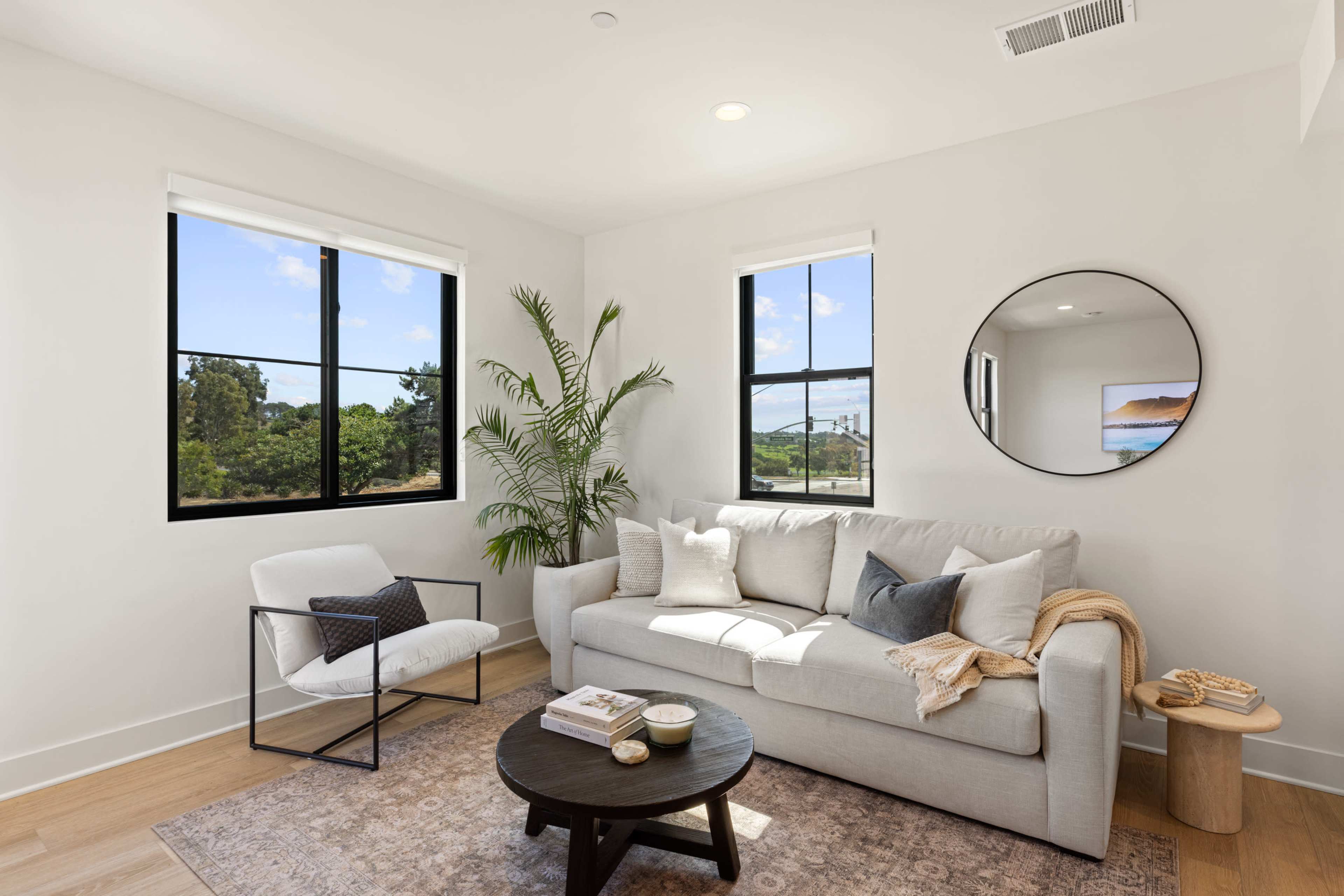 Hillside Haven - Your Ideal, Trendy, Light & Bright Space Image in Leucadia, Encinitas, CA
