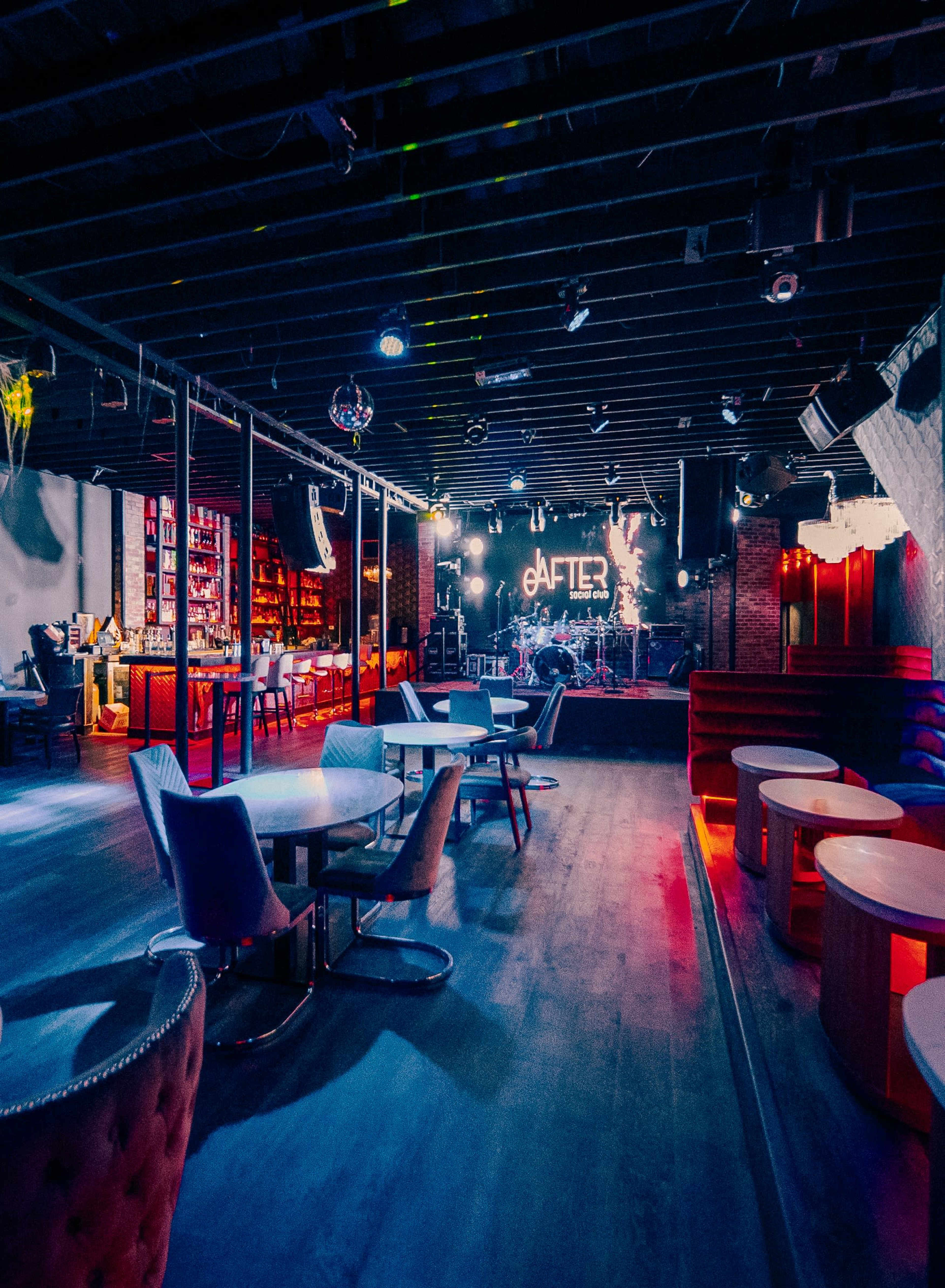 Lively Downtown Lounge with Live Music, Cocktails & Dancing Image in Gaslamp Quarter, San Diego, CA